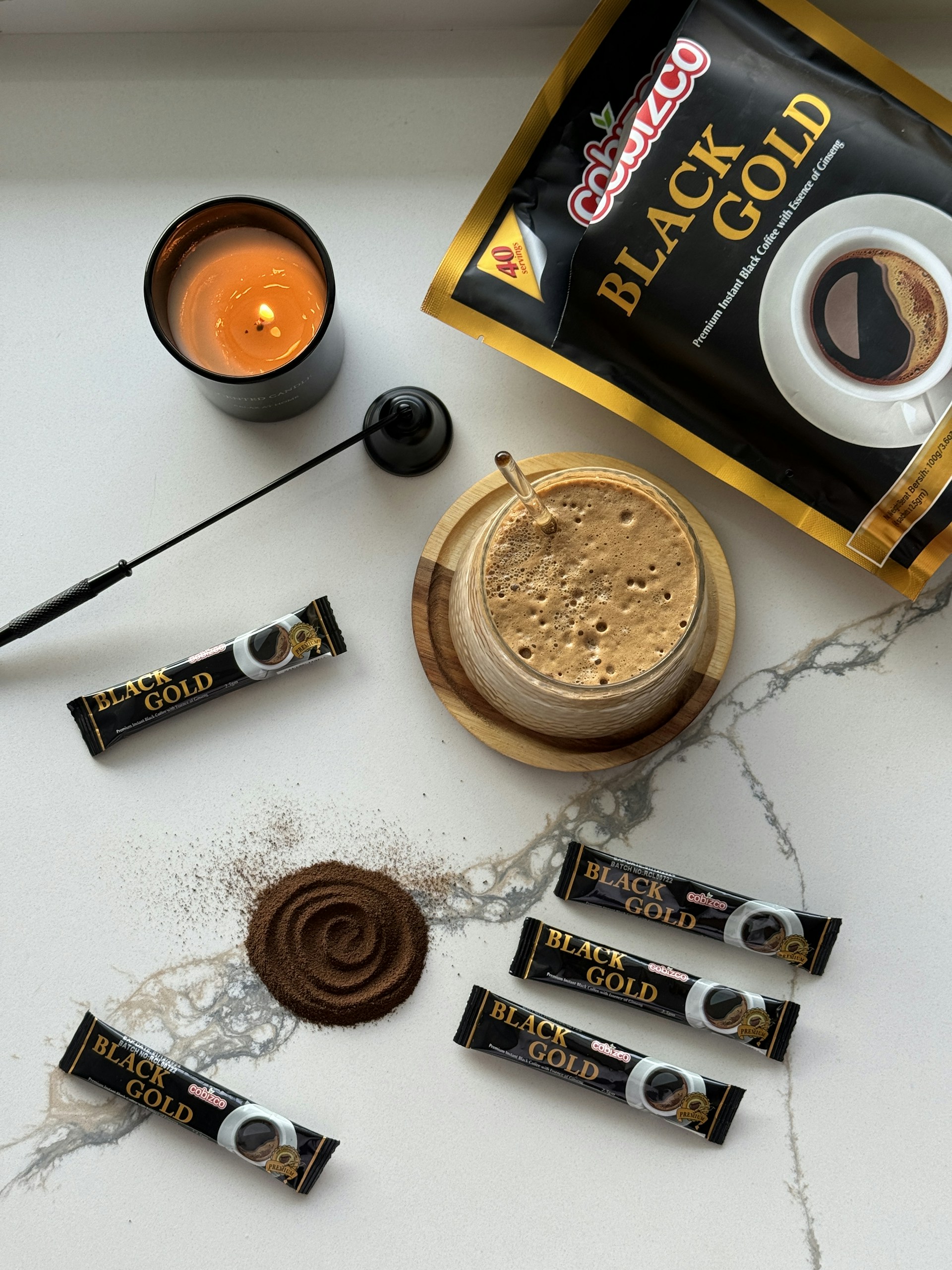 black and white bed linen