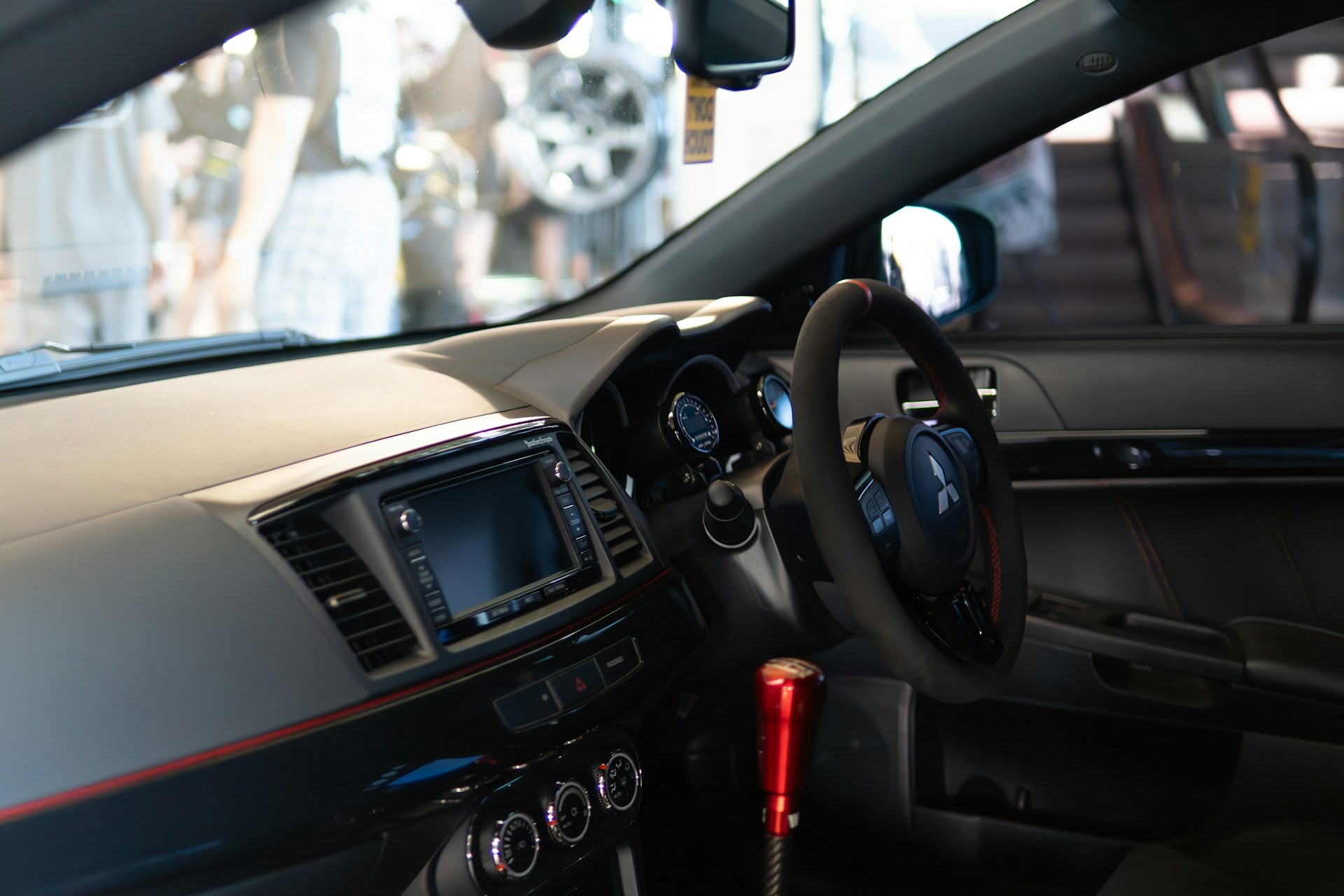 gray computer monitor