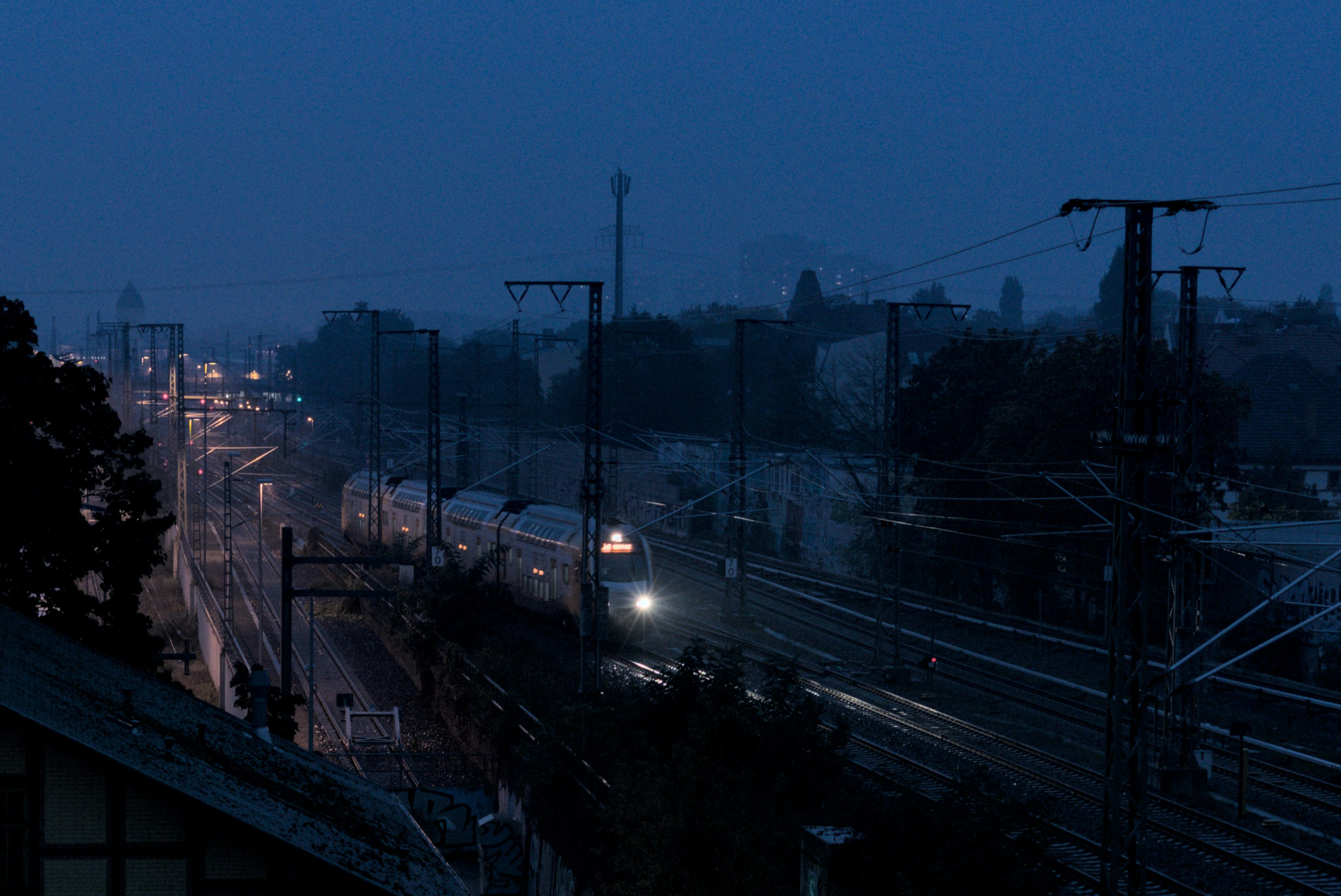 Blue R34 city, Silver R34 sunset, White R34 track, Black R34 rain, ilustrasi artikel Unleash the Beast: Discover the Best Nissan Skyline GT-R R34 Wallpapers 3