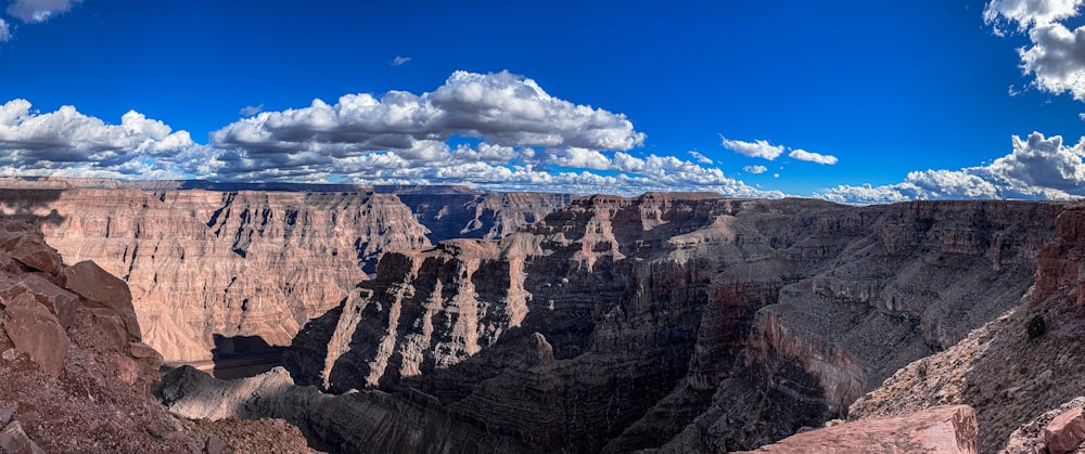 a panoramic view of the grand canyon of the grand canyon