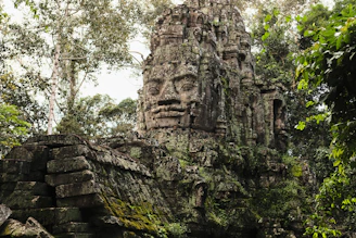 Estrutura circular de pedra de civilização de 5 mil anos descoberta no deserto de Atbai, Sudão