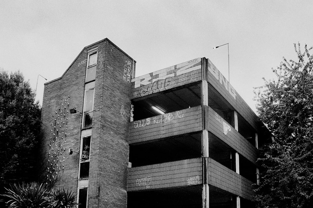 a black and white photo of an old building