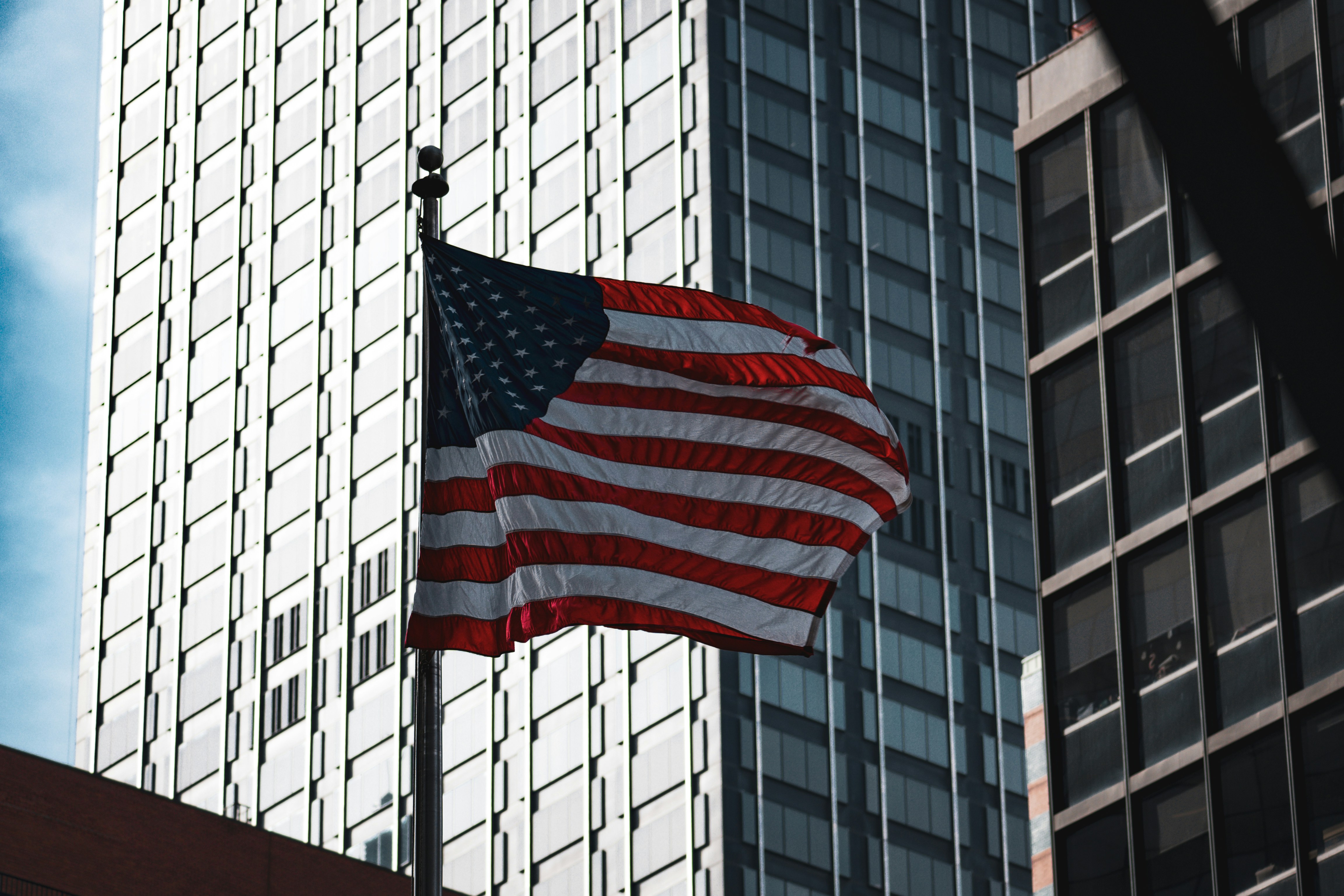 U.S. CRE Faces $660B Maturity Test Amid Distress Divergence