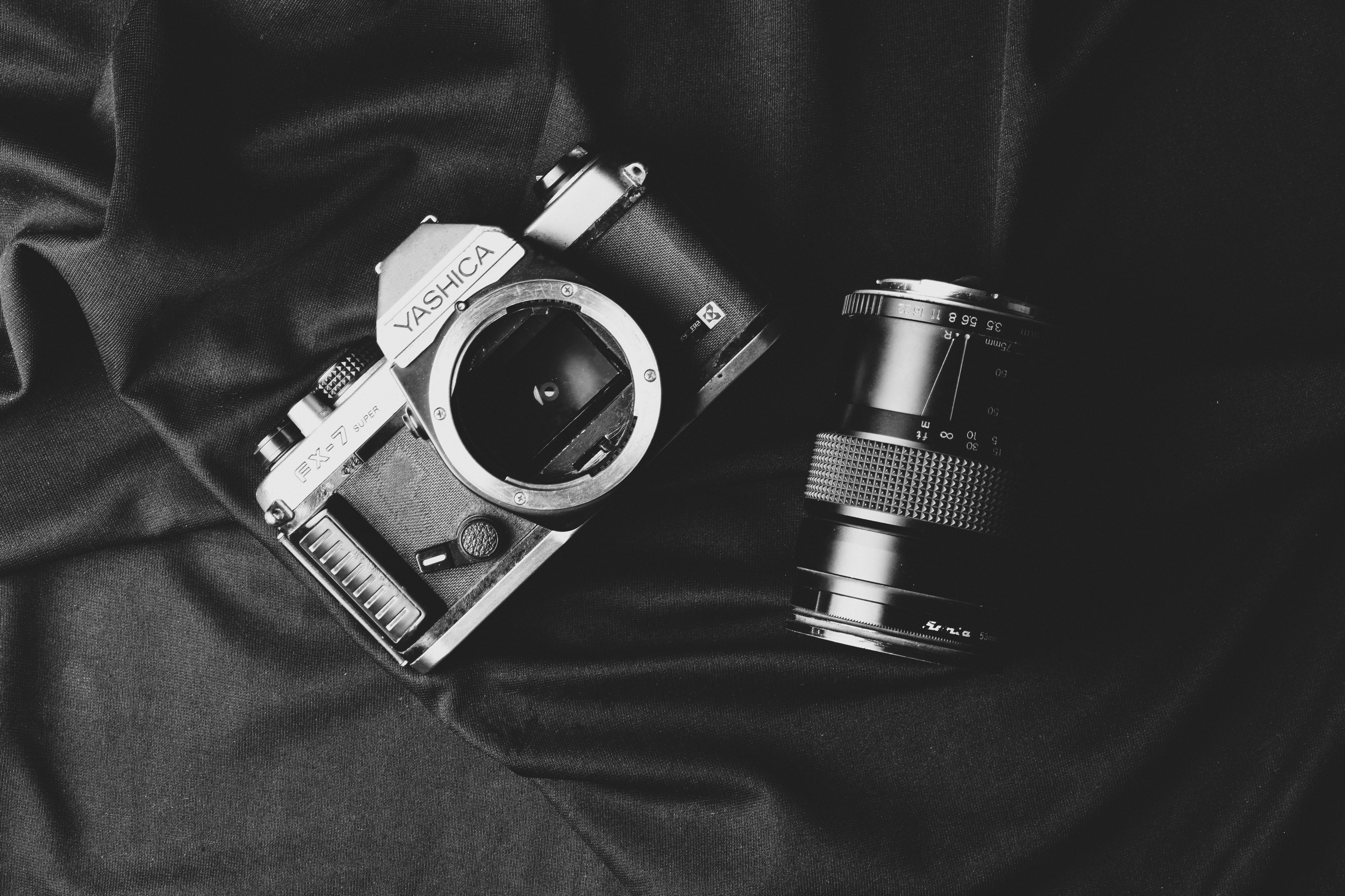 a black and white photo of a camera