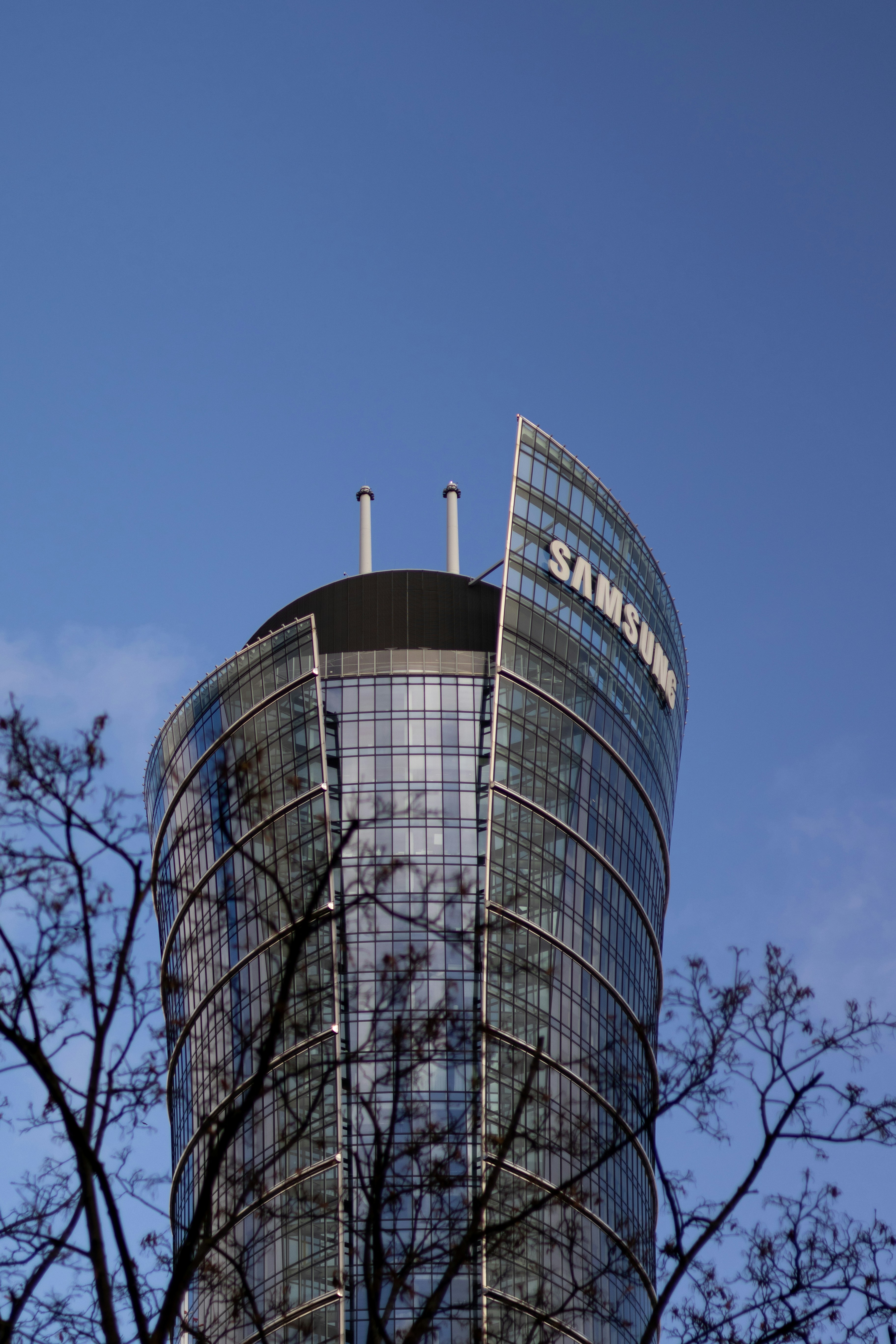 UBS Maintains Buy on Corning, Raises Price Target to $100