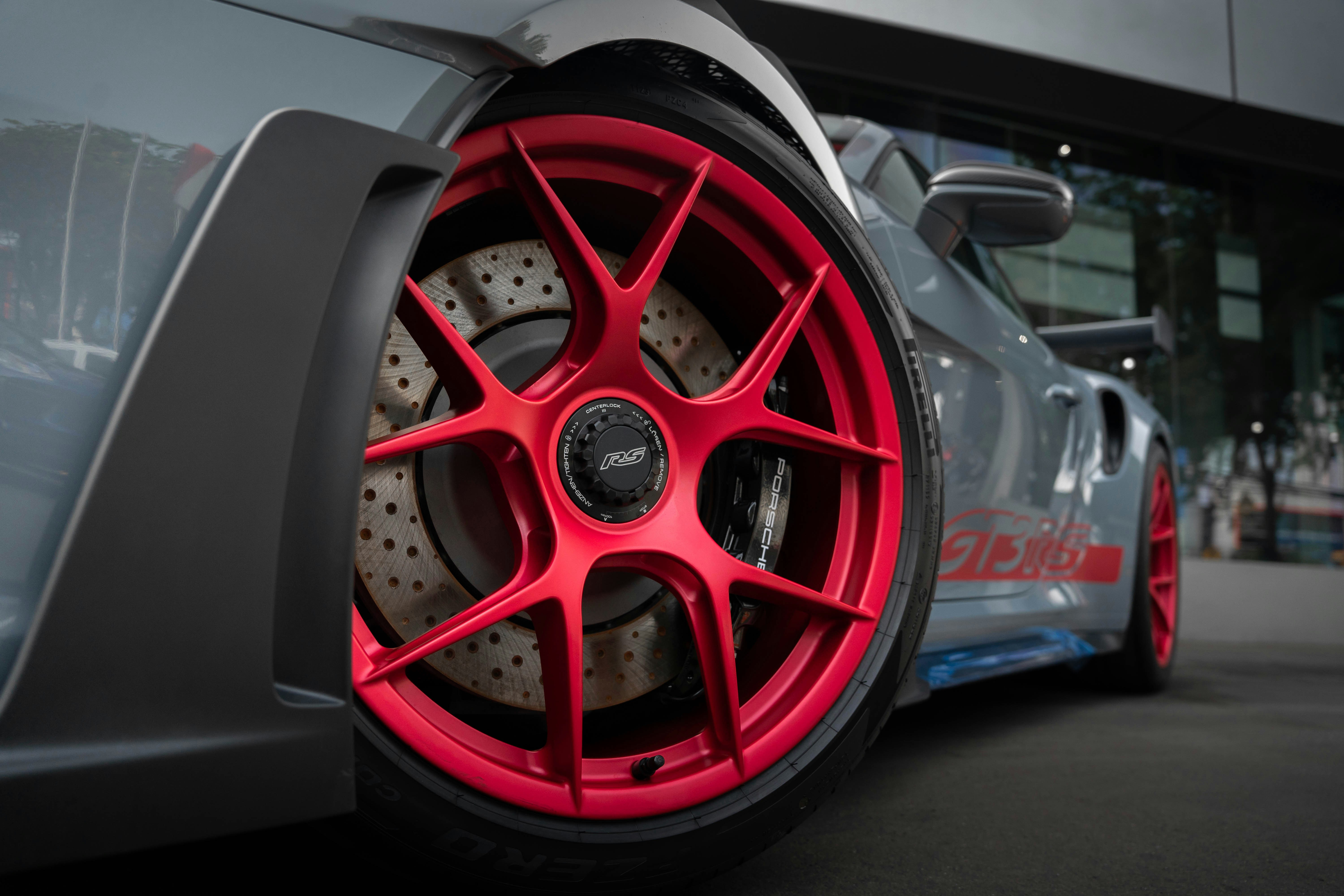 High-Performance Abrasives for Motorsports