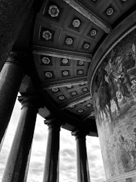 a black and white photo of some pillars