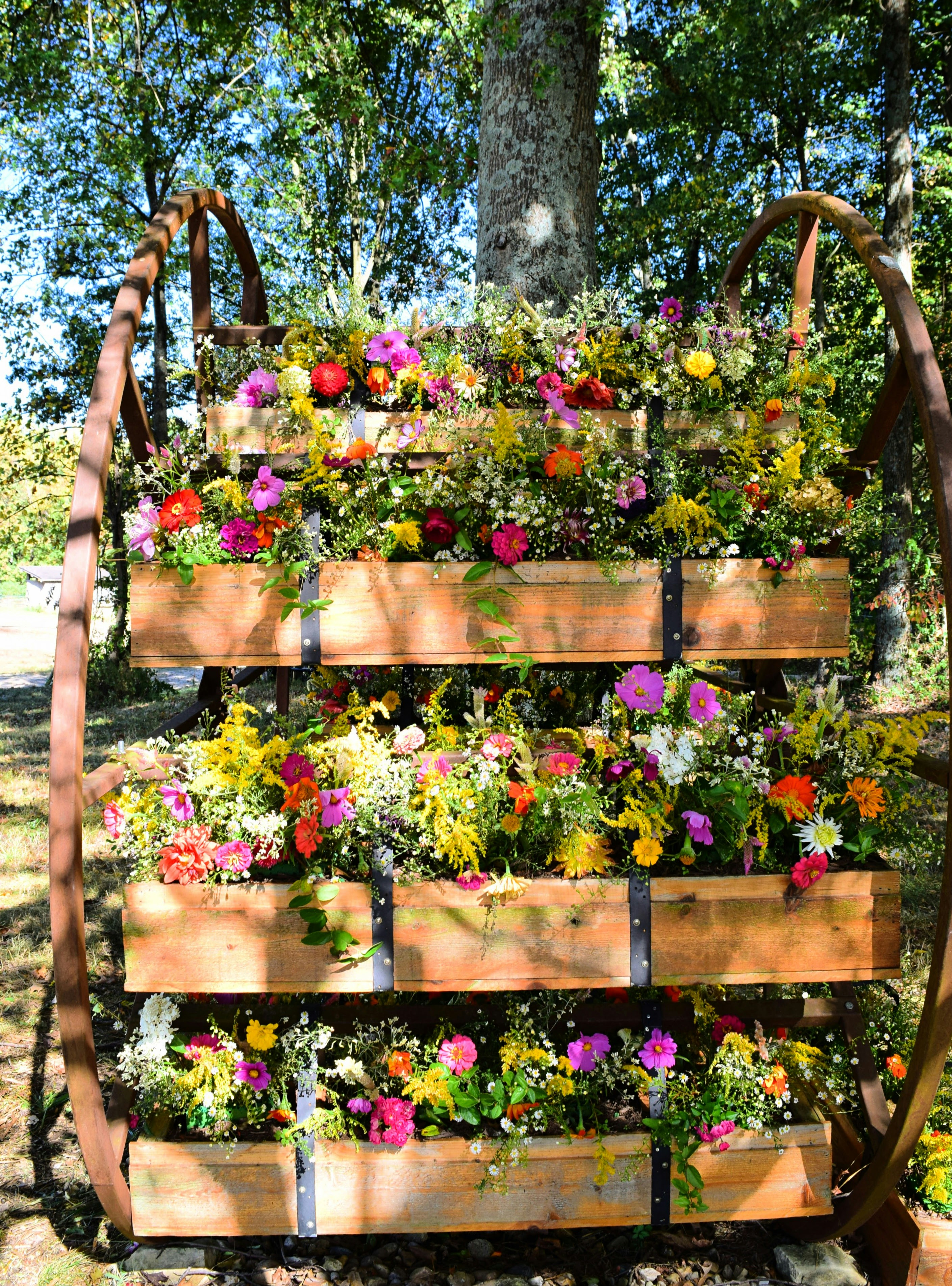 rustic garden decor, wallpaper, Easy Garden Crafts for Adults to Sell: Profitable Ideas 1