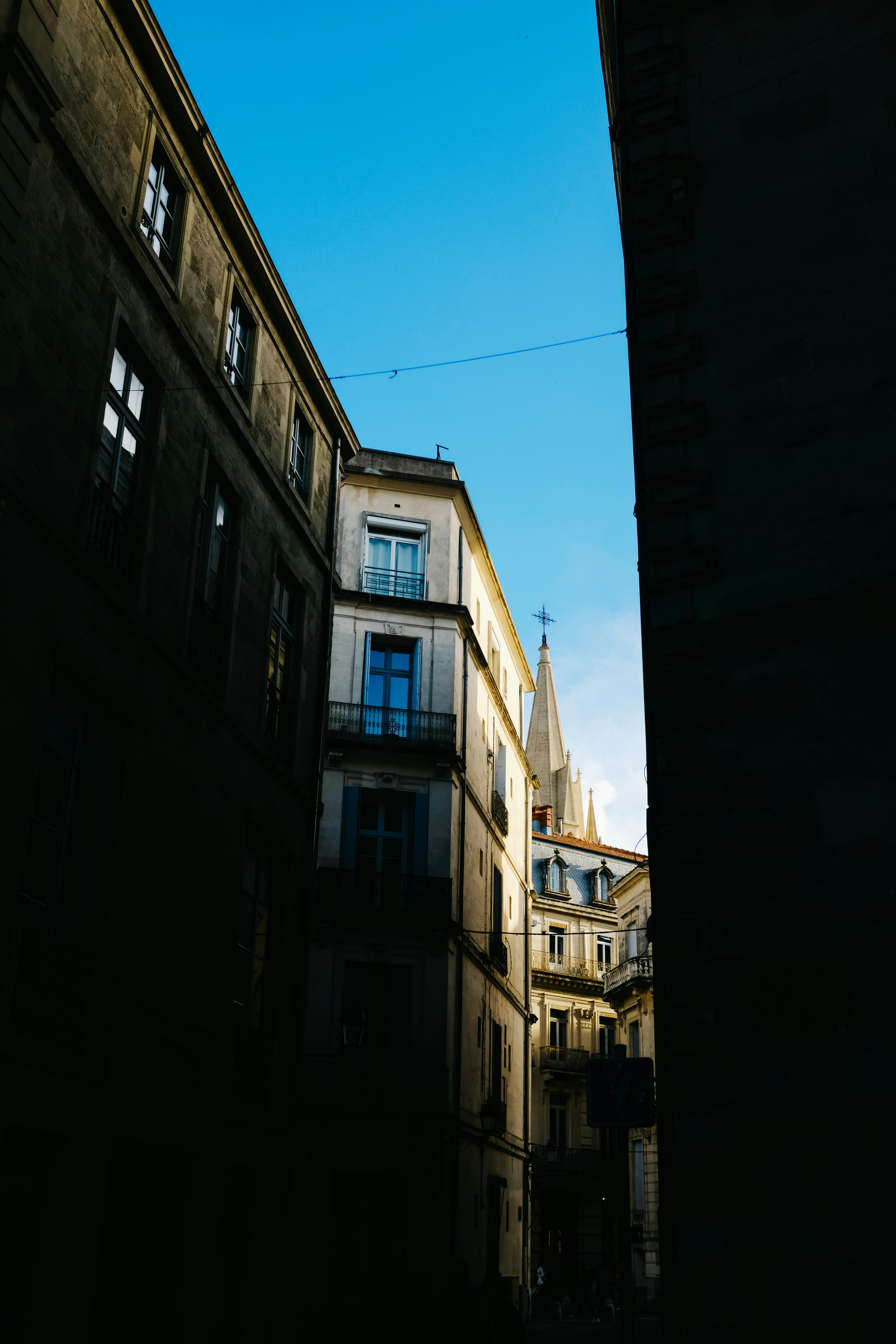 Photo by adrienolichon