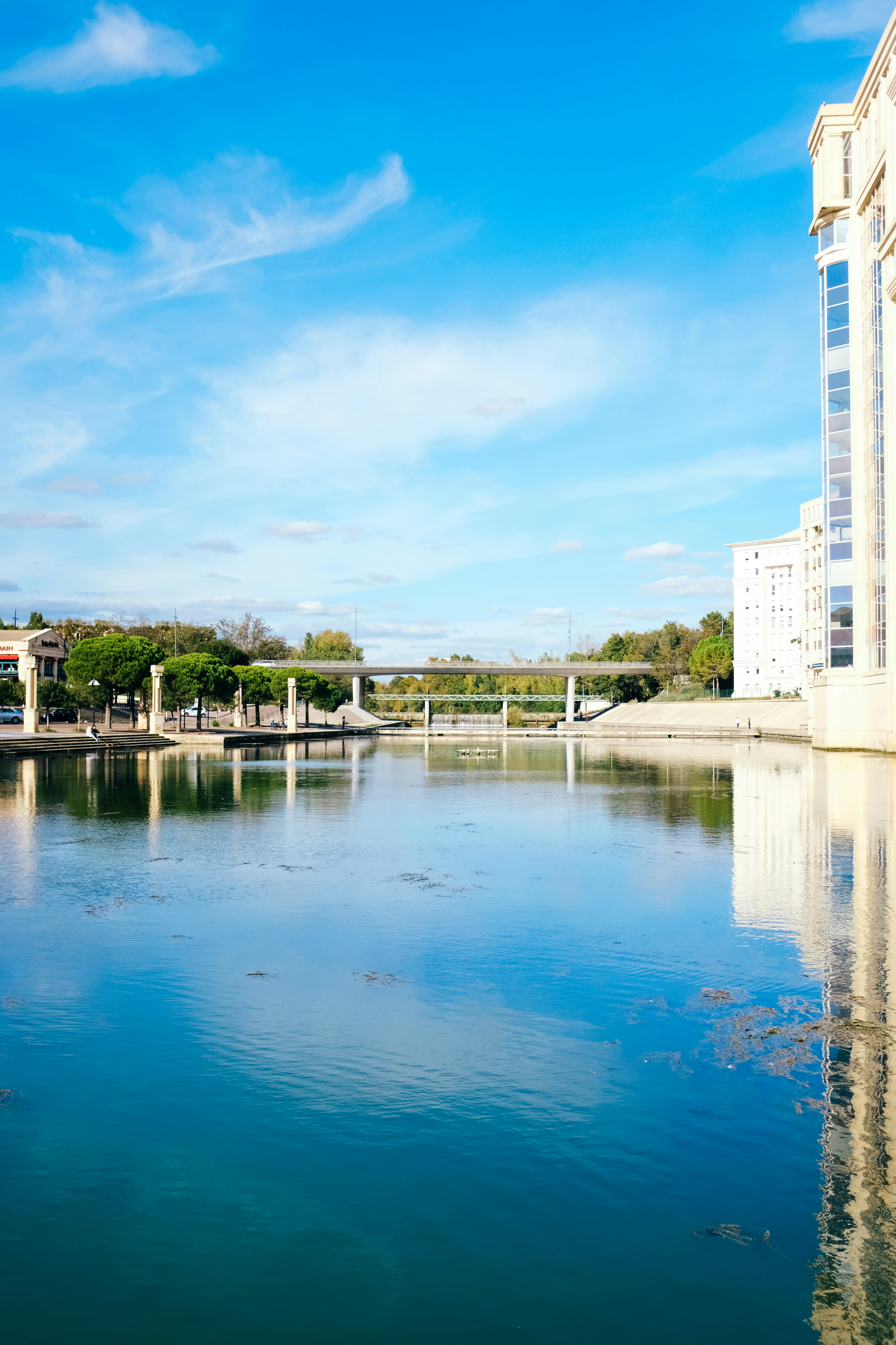 Photo by adrienolichon