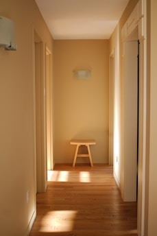 Dominique Mallet immobilier - Transformez Votre Couloir en Havre de Paix