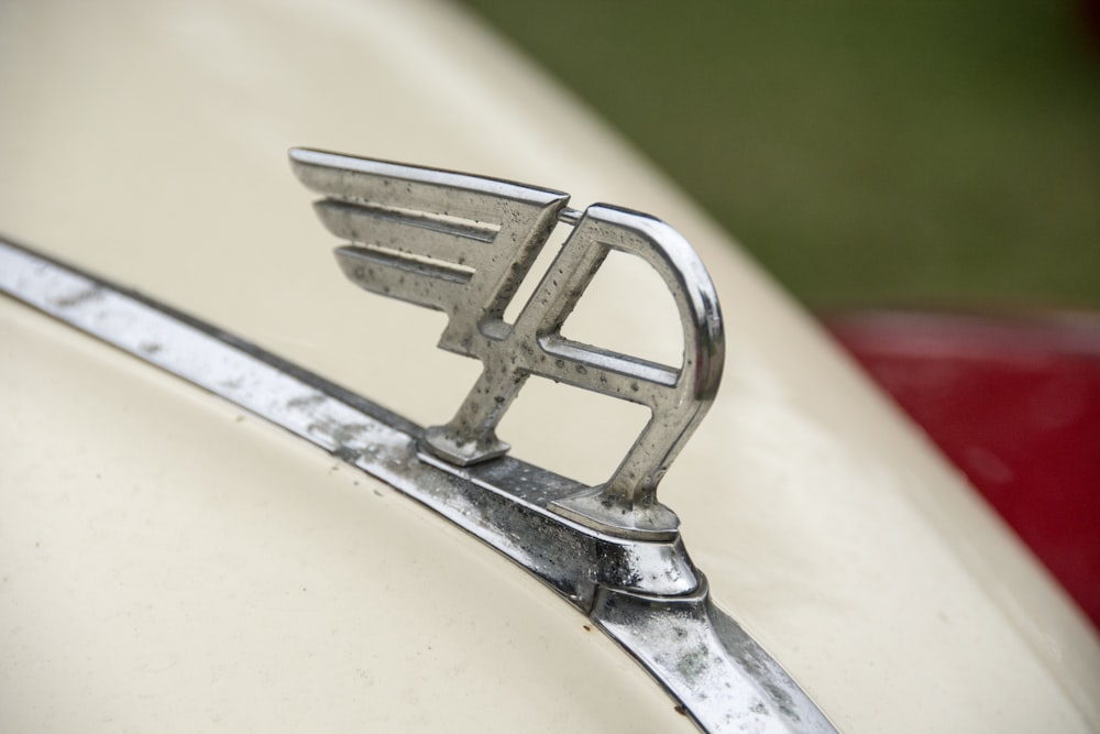 a close up of the emblem on a car