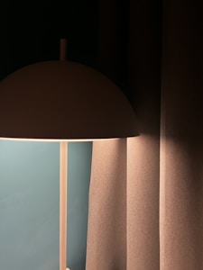 Lampu Meja Minimalis
