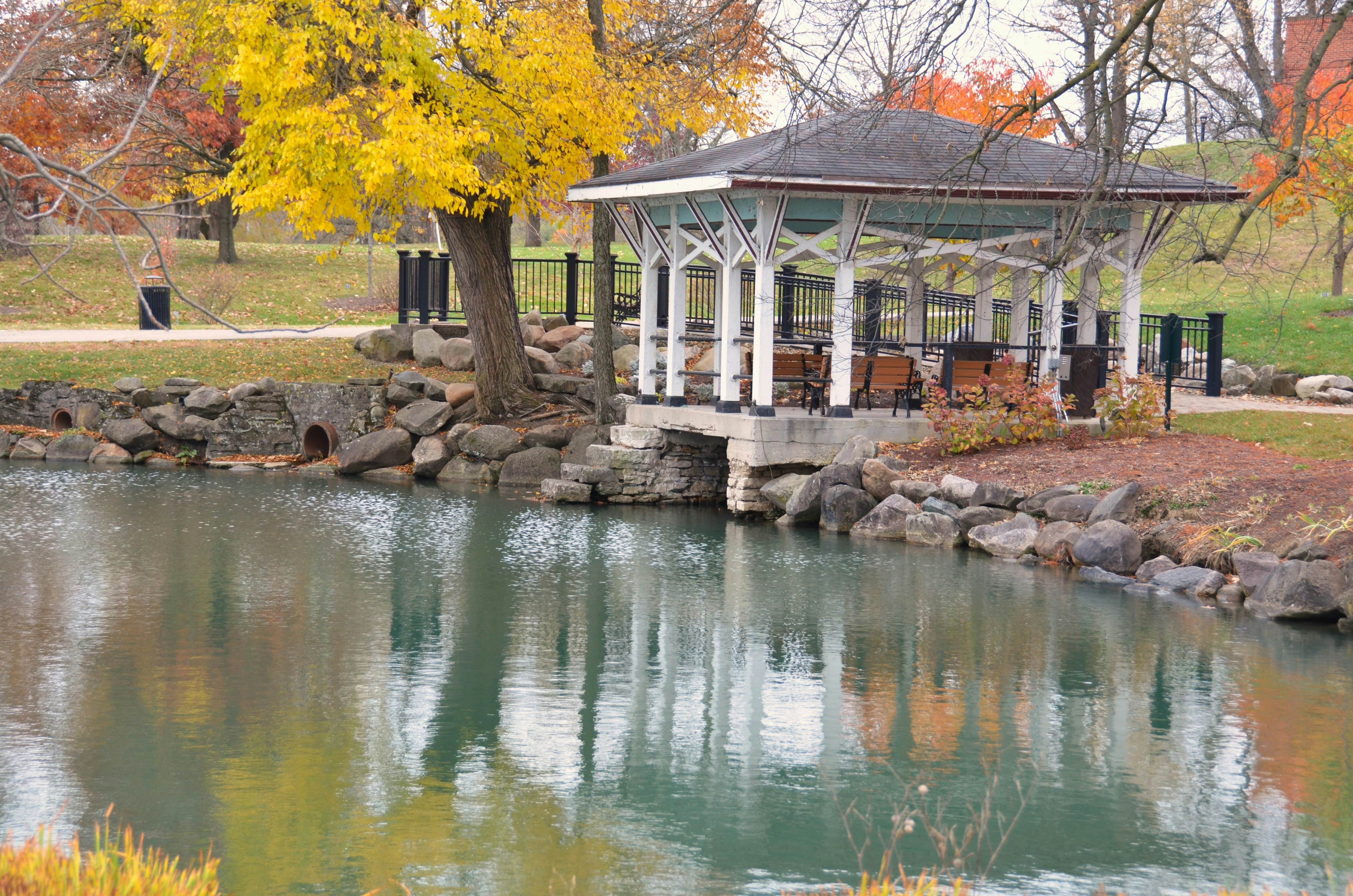 Arrowhead Pavilion