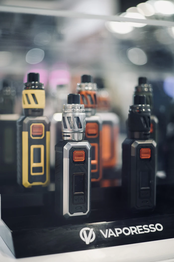 Display case showing a range of vape pod systems