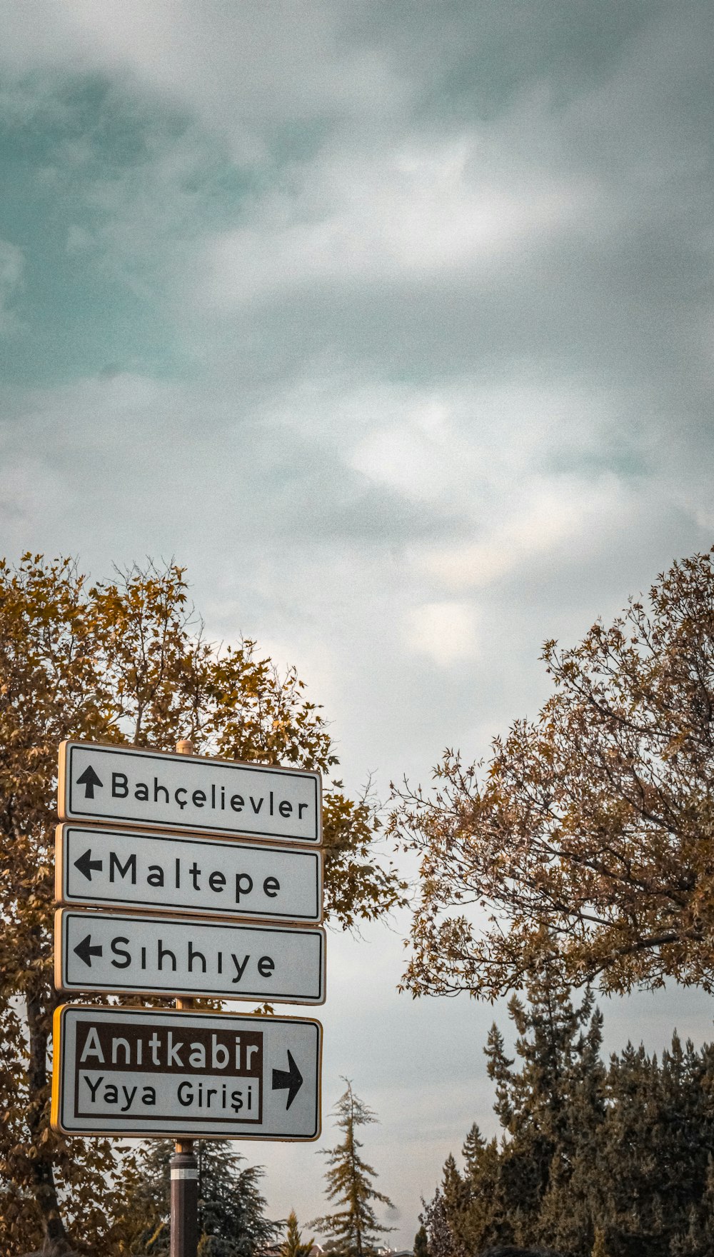 a street sign on the side of a road