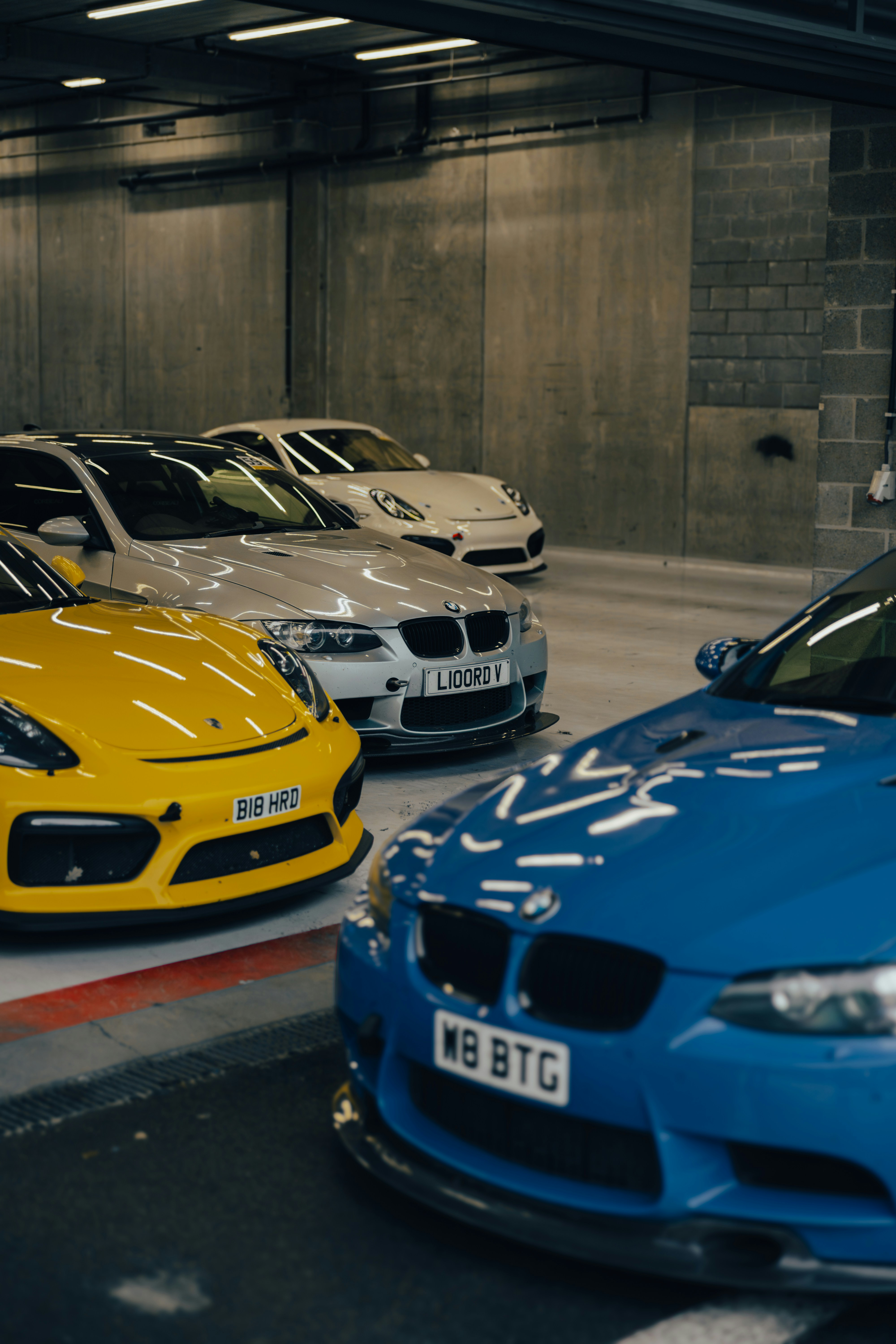 Photo by lorenzohamers