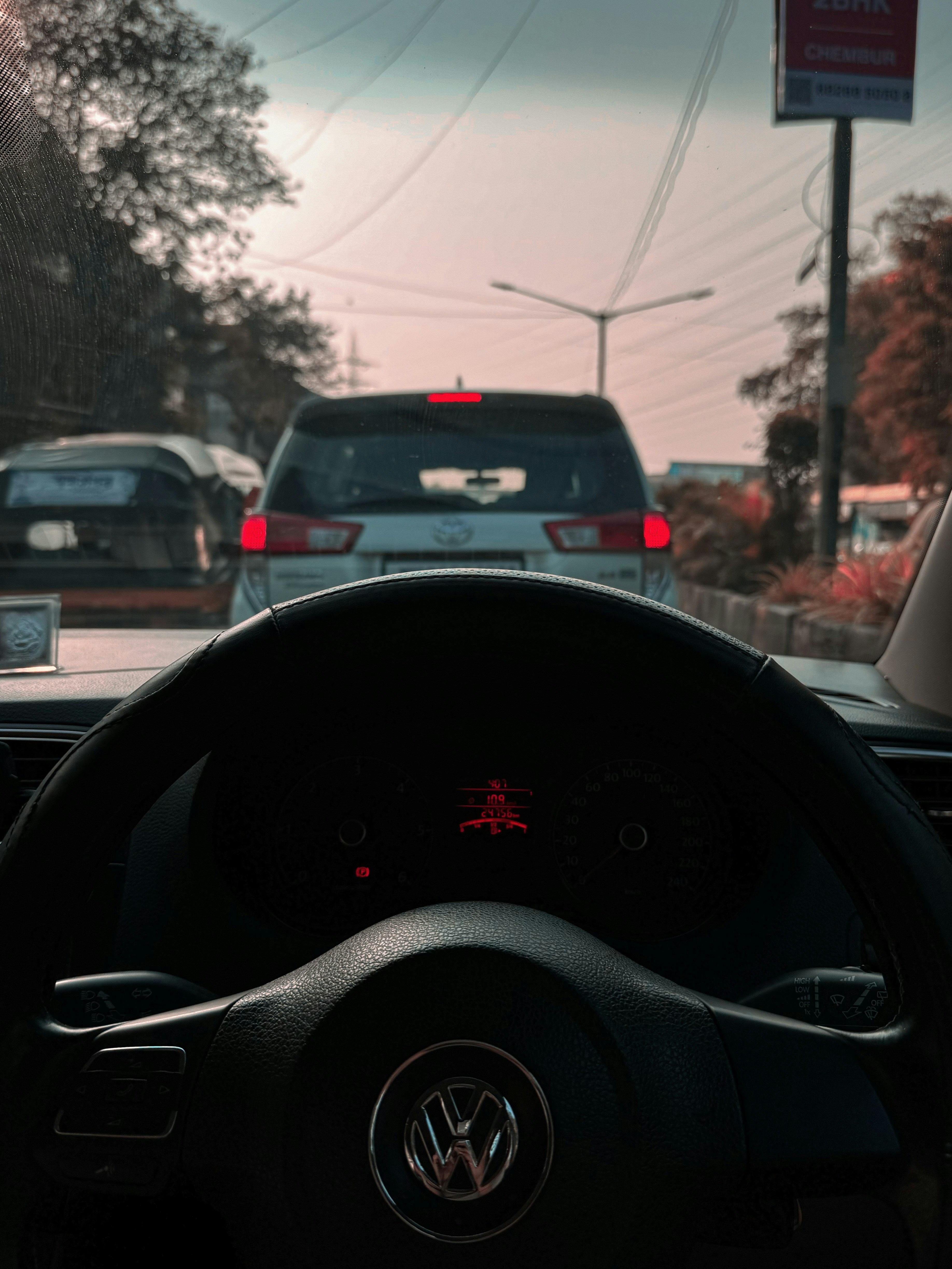 photo-1699709149206-4ea5ee9ab02c?ixid=M3wxMjA3fDB8MXxzZWFyY2h8MTJ8fGJ1eSUyMGJsYWNraGF0JTIwdHJhZmZpY3xlbnwwfHx8fDE3NDYxMzIxODJ8MA\u0026ixlib=rb-4.0.3