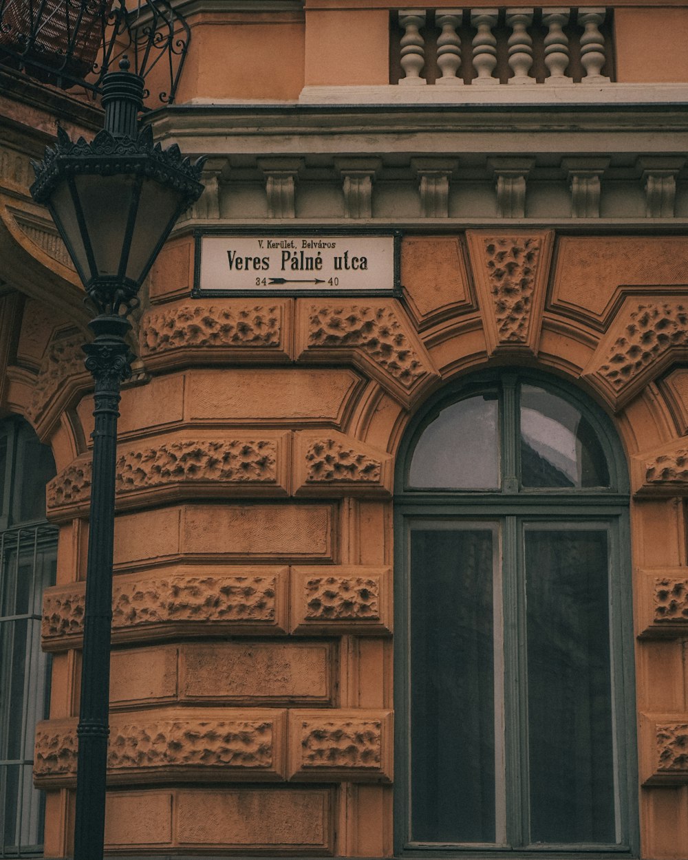 a street light in front of a building