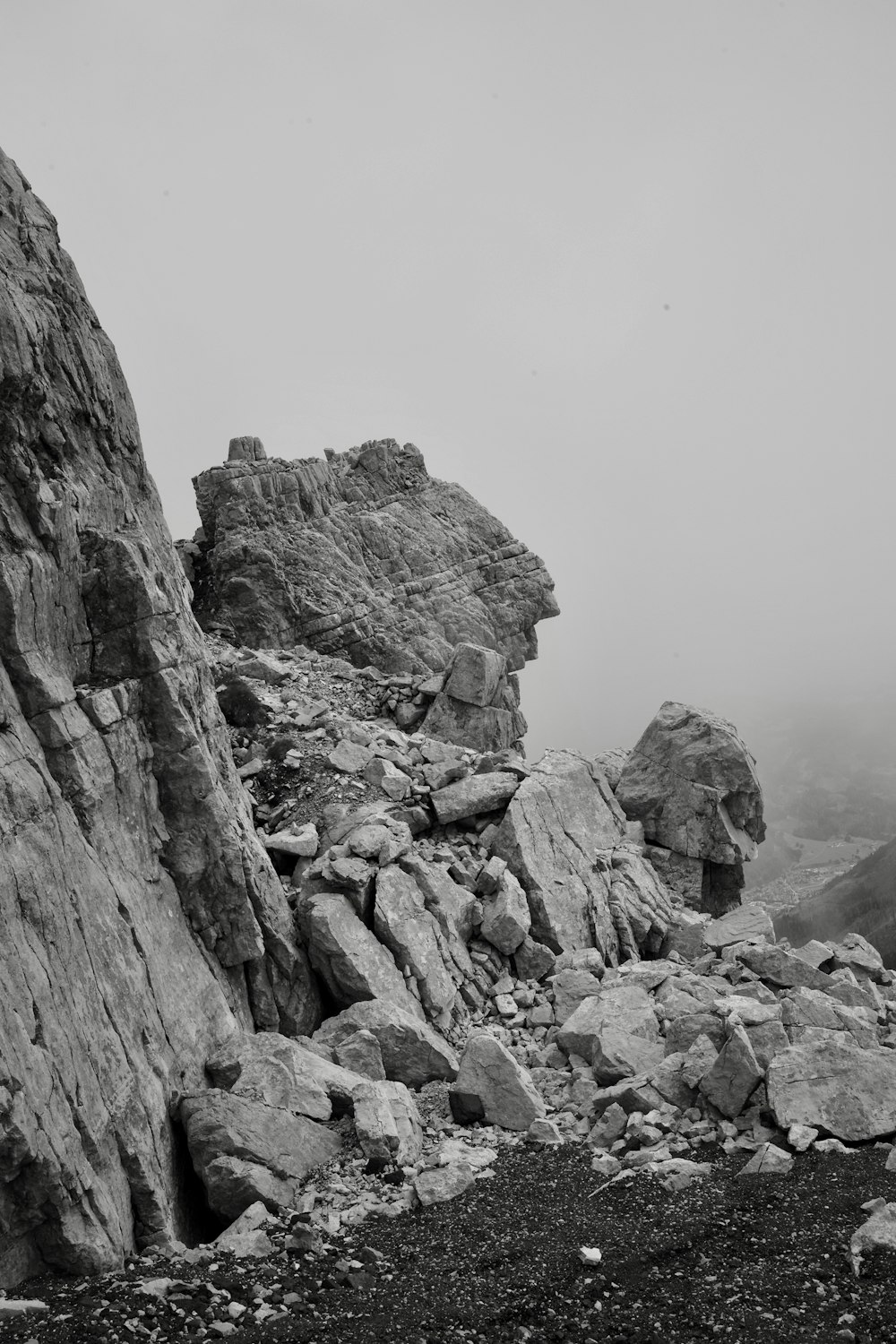 a black and white photo of some rocks