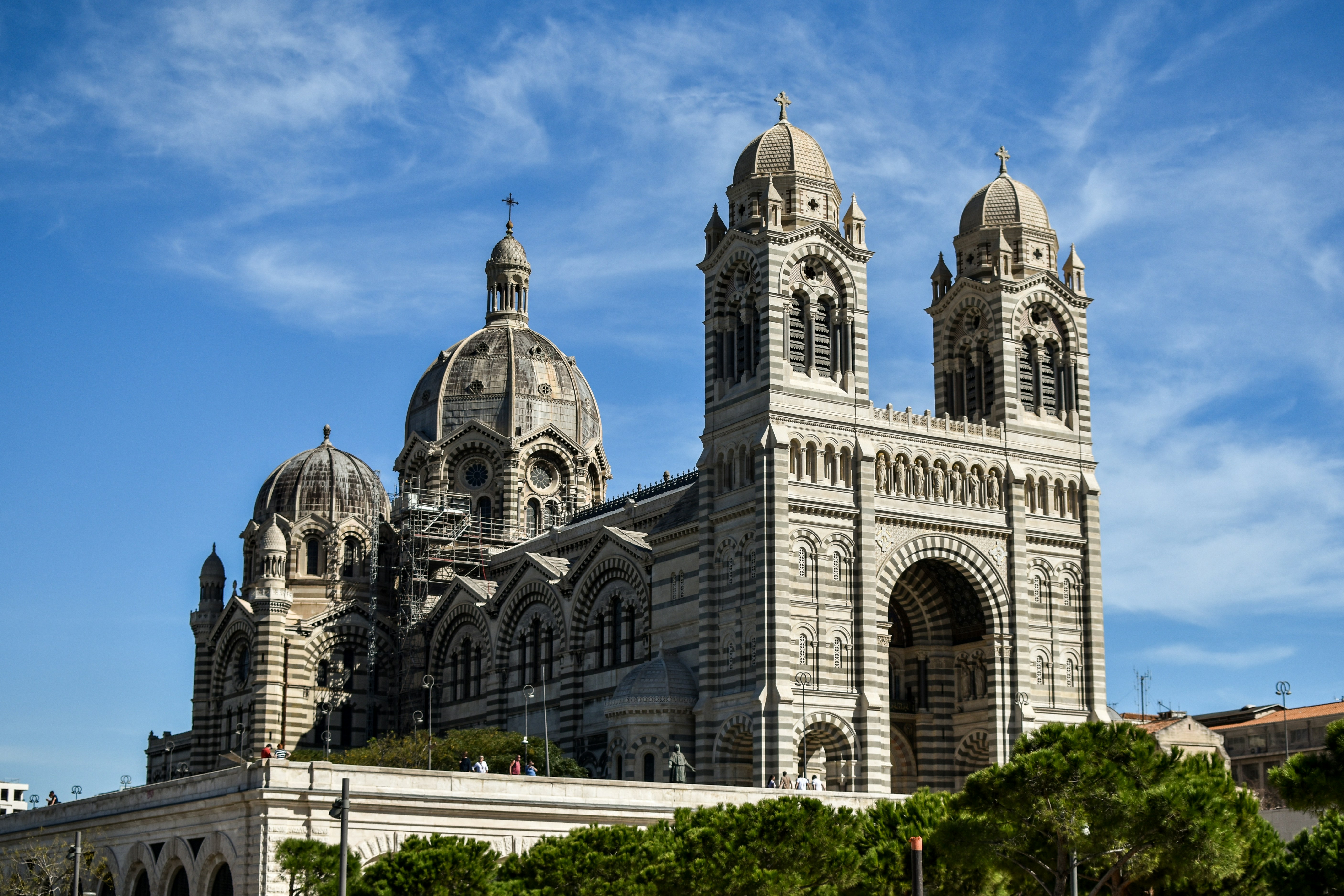 photo-1699783819881-993c229c759b?ixid=M3wxMjA3fDB8MXxzZWFyY2h8M3x8cmVnYXJkc3xlbnwwfHx8fDE3NzE0NDQyNzF8MA\u0026ixlib=rb-4.1.0