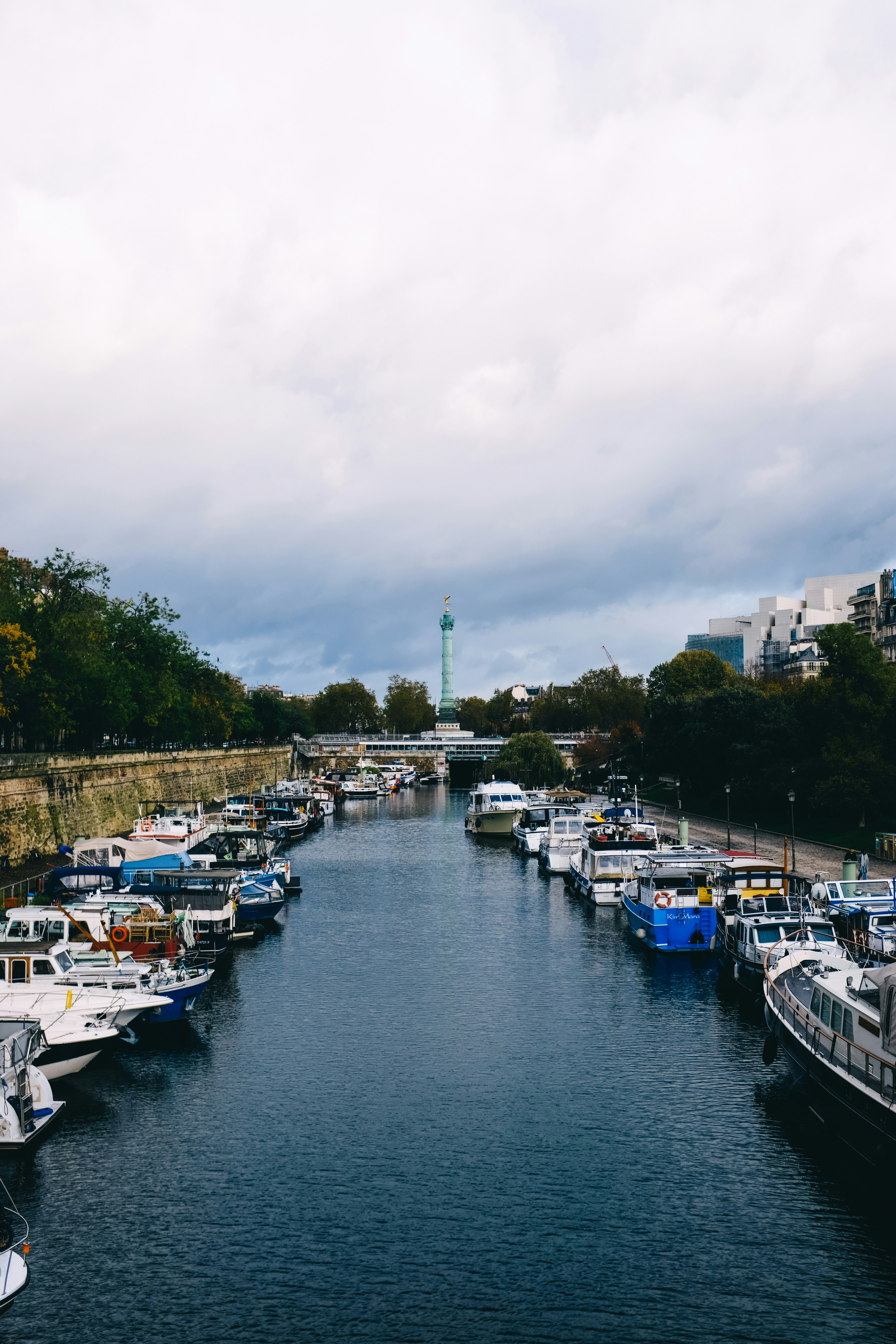 Photo by adrienolichon