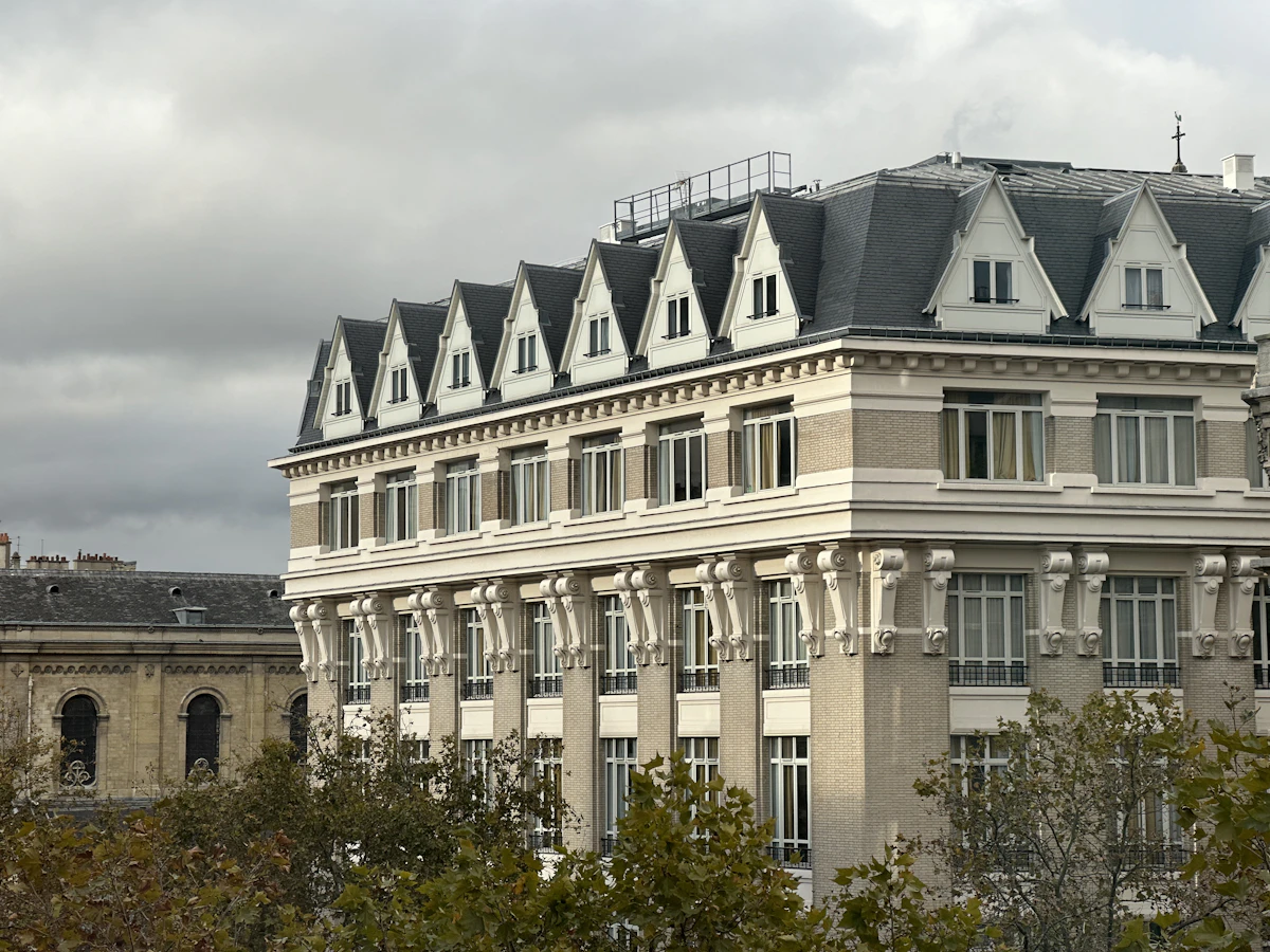 Immeuble d’angle pierre de taille