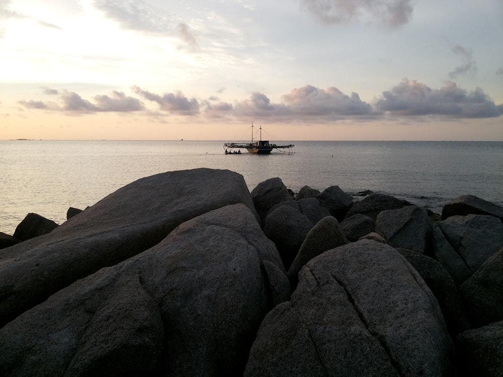 a boat that is sitting in the water