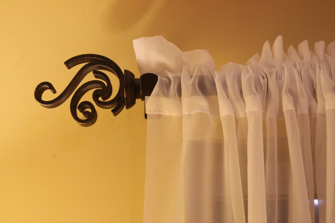 metal curtain pole detail