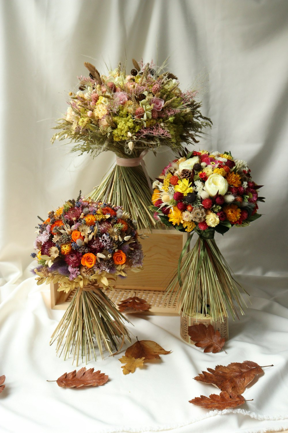 a bunch of flowers that are sitting on a table