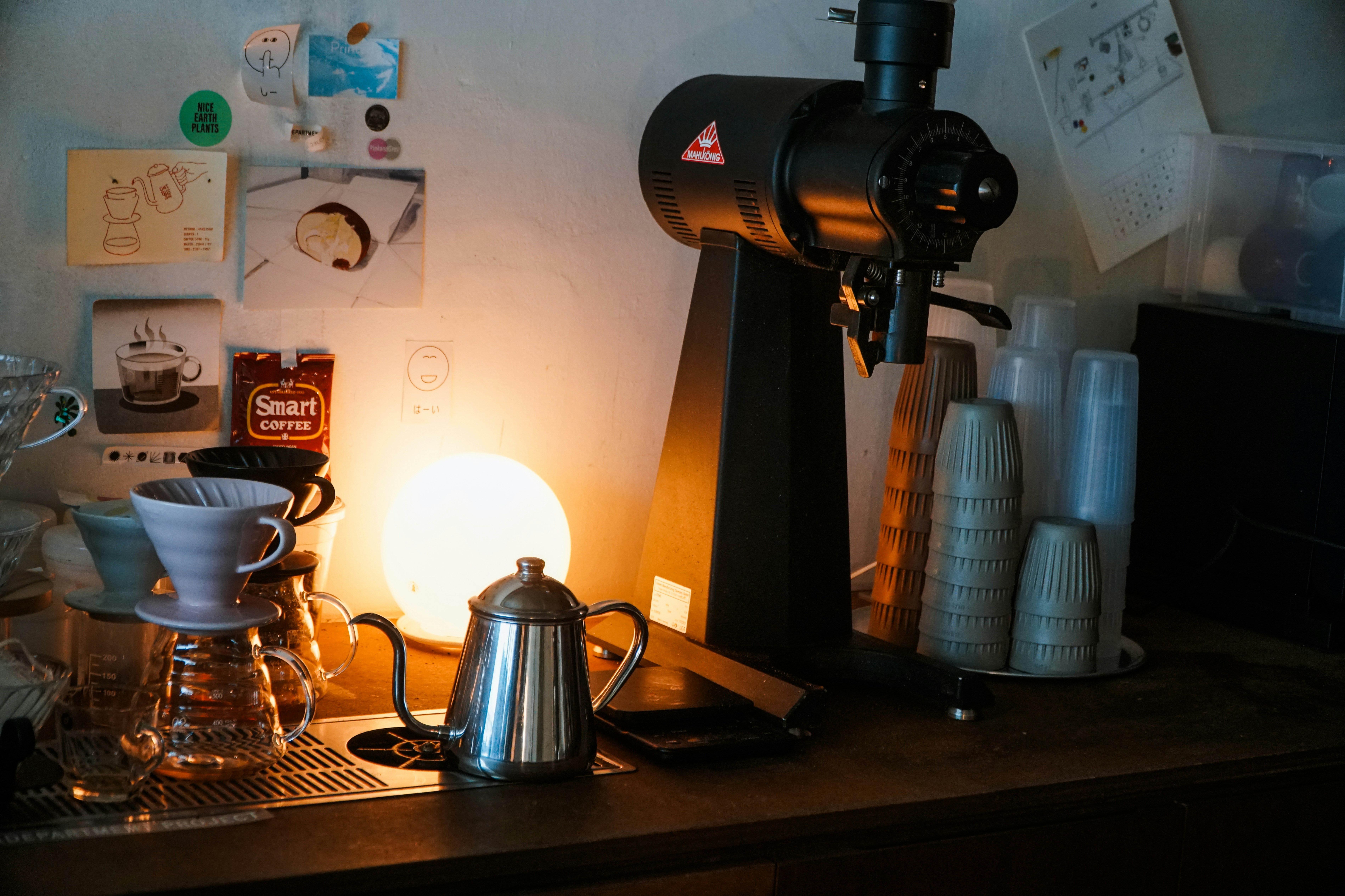 Como uma Cafeteira Pode Tornar sua Estadia Mais Prática e Acolhedora