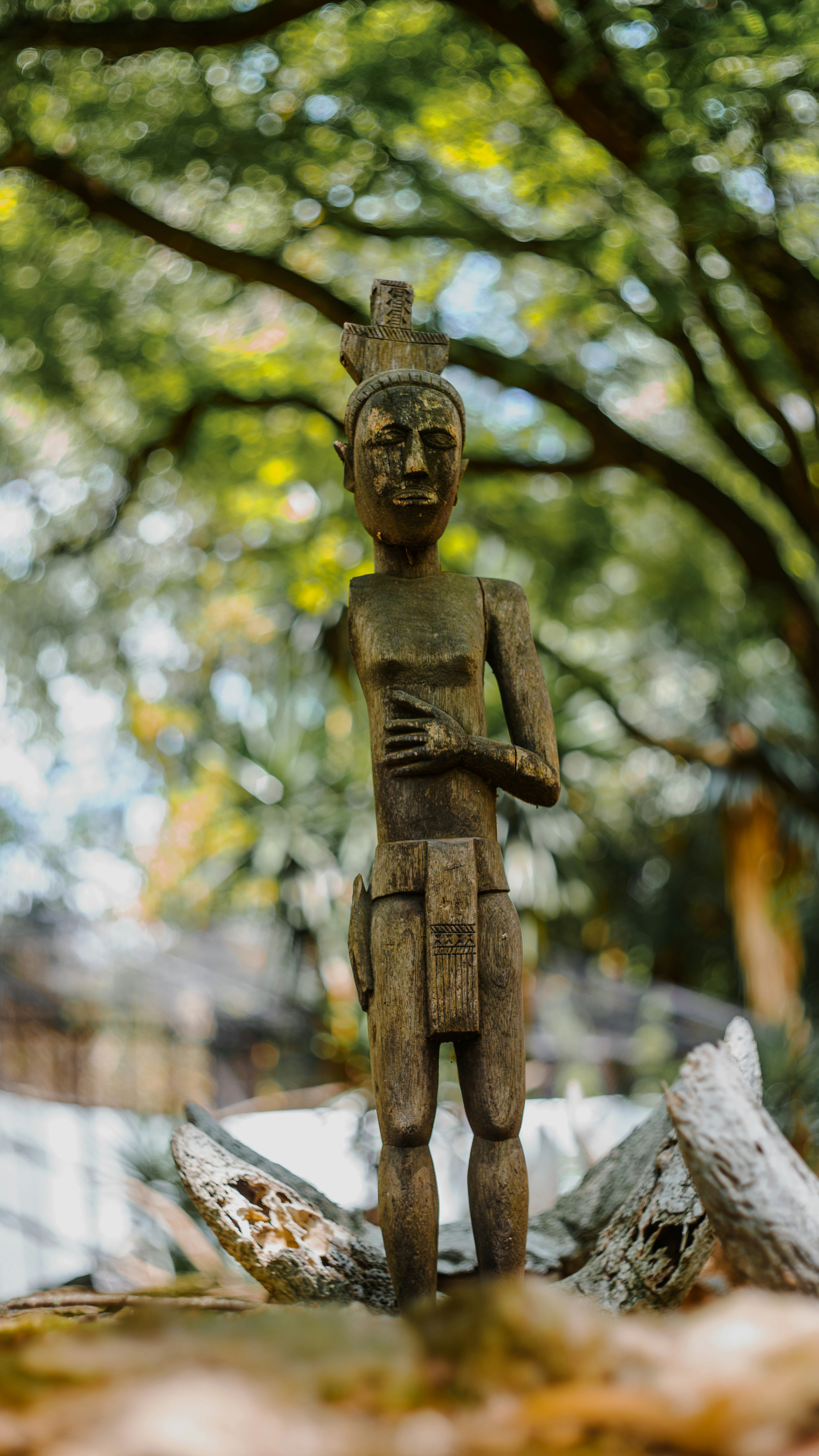 Handgeschnitzte Holzfigur