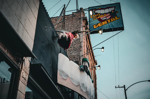 Map showing the exact location of the dental office in Via di Acilia 10, Rome.