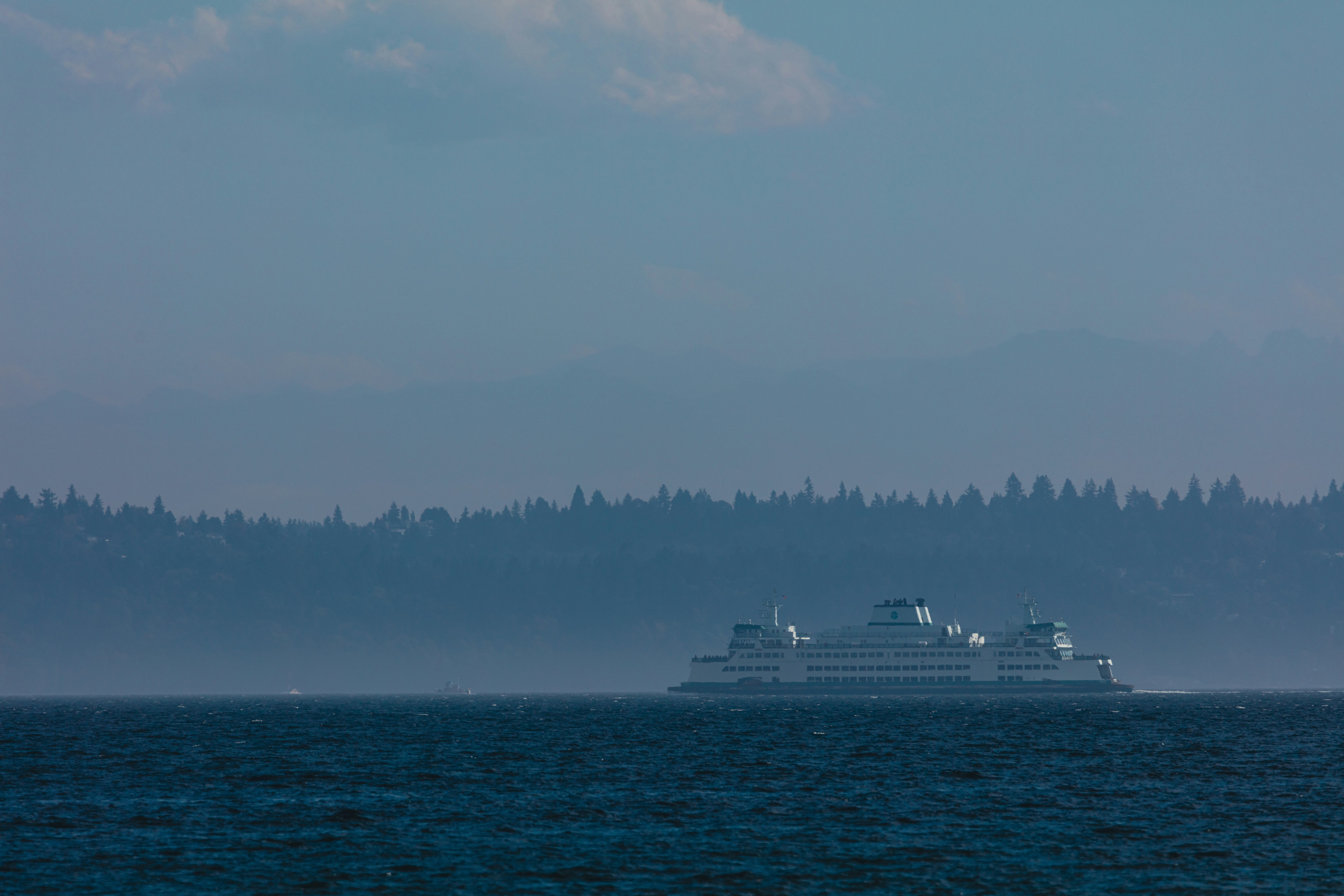 Photo by worldsbetweenlines