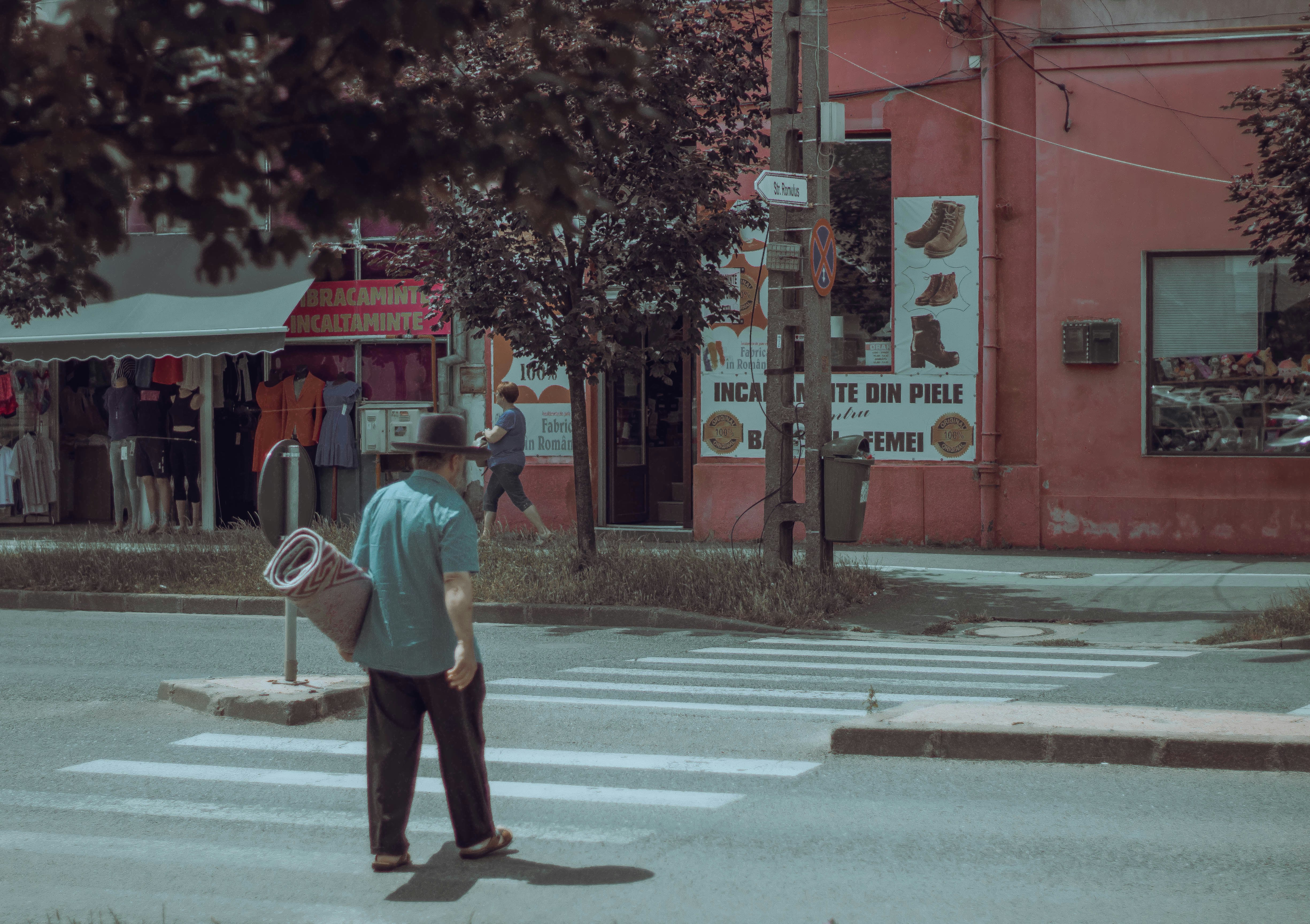 Photo by mari_oleacu