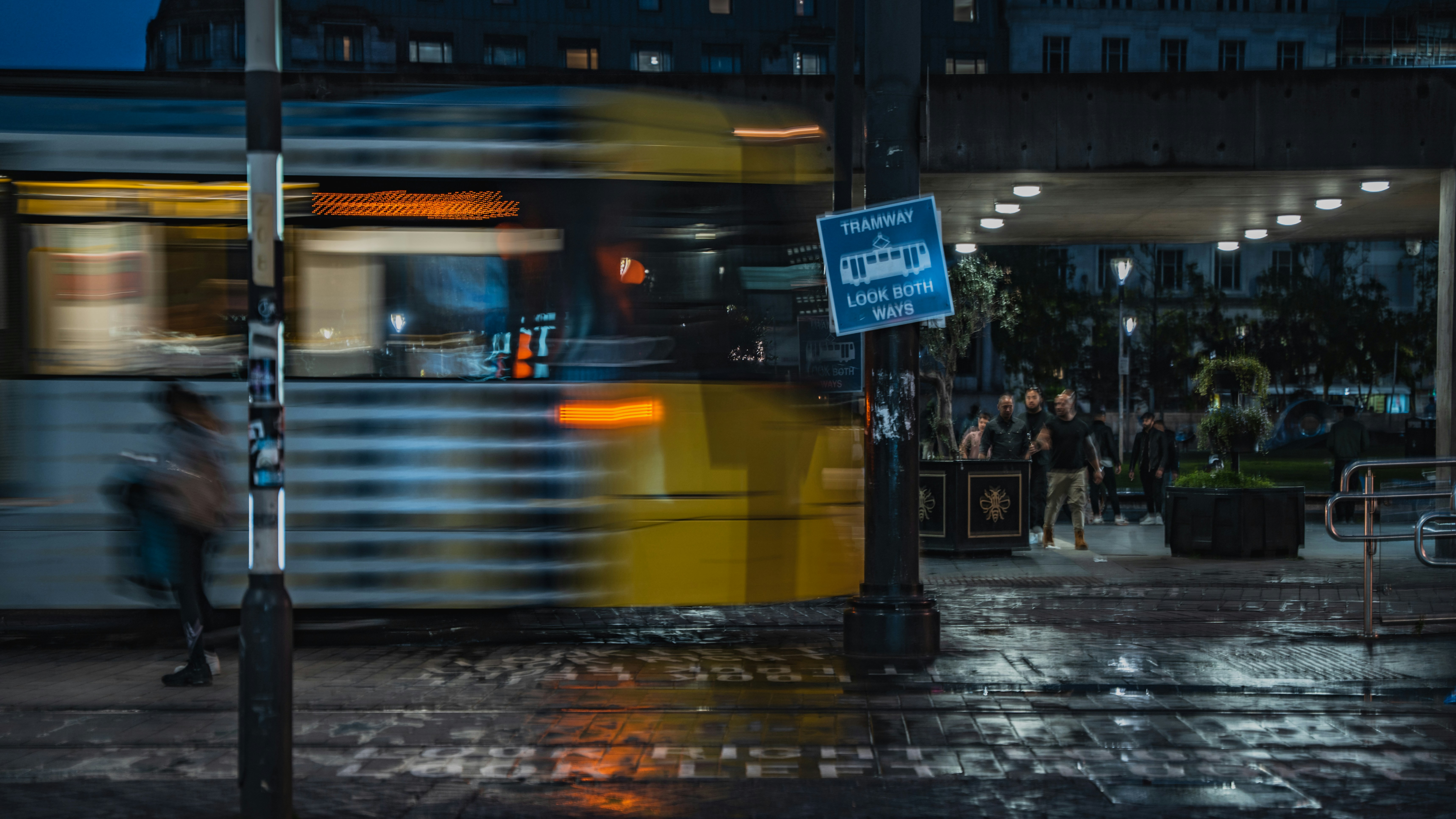 Photo by winstontjia