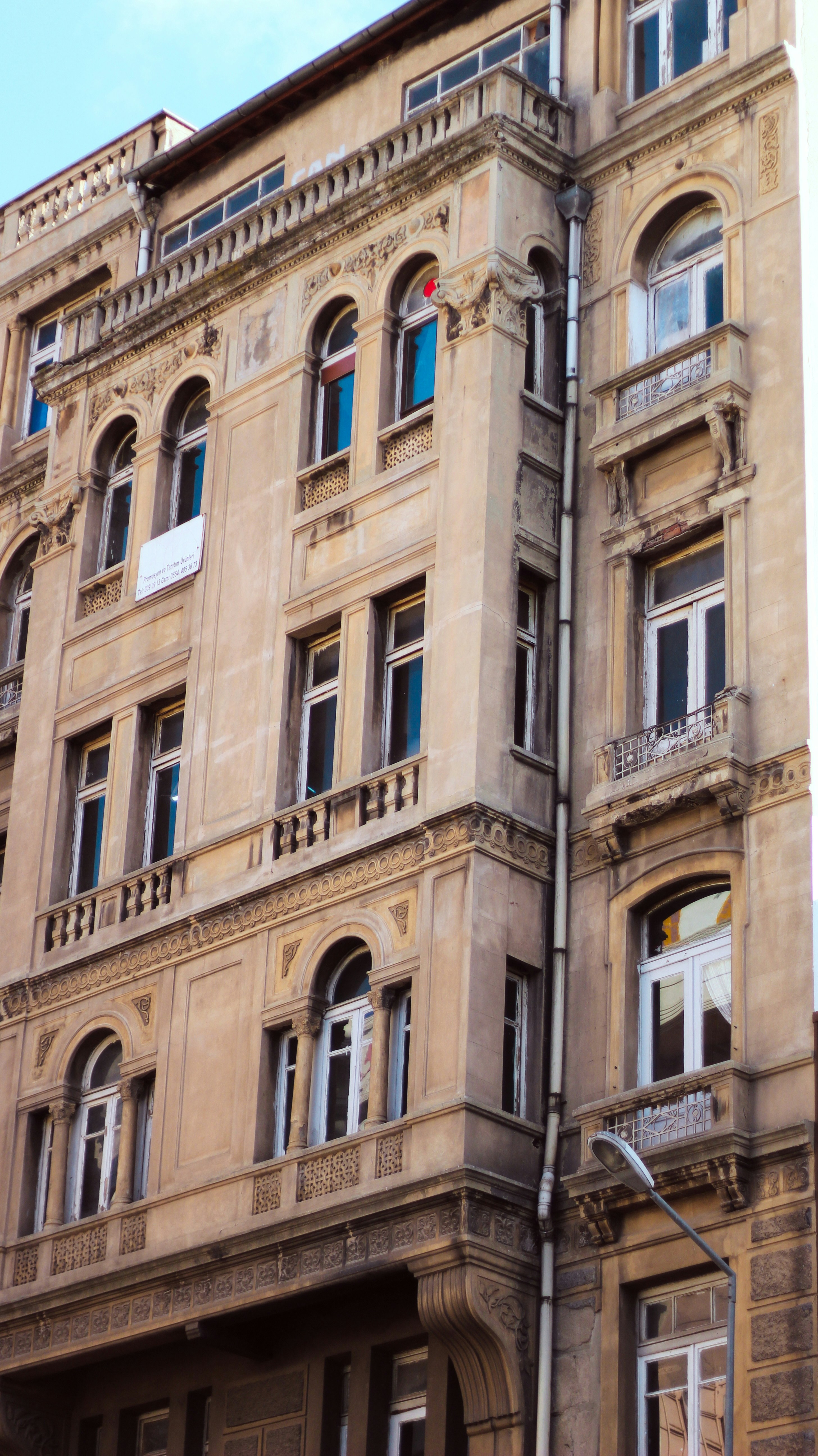 Photo by esrakorkmaz