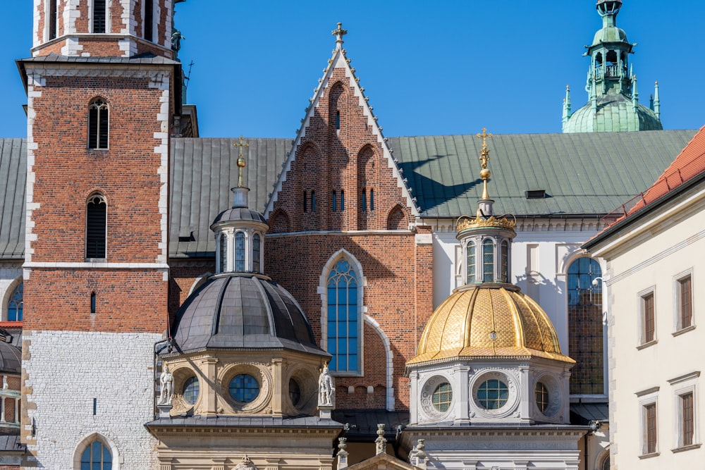 a large building with a gold dome on top of it