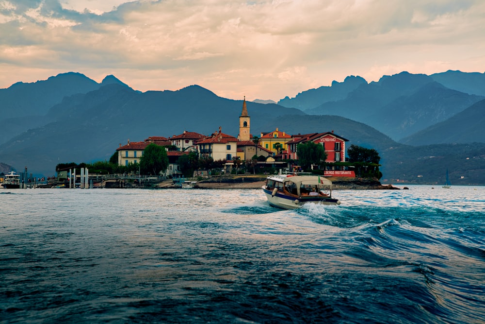 a small boat in a body of water