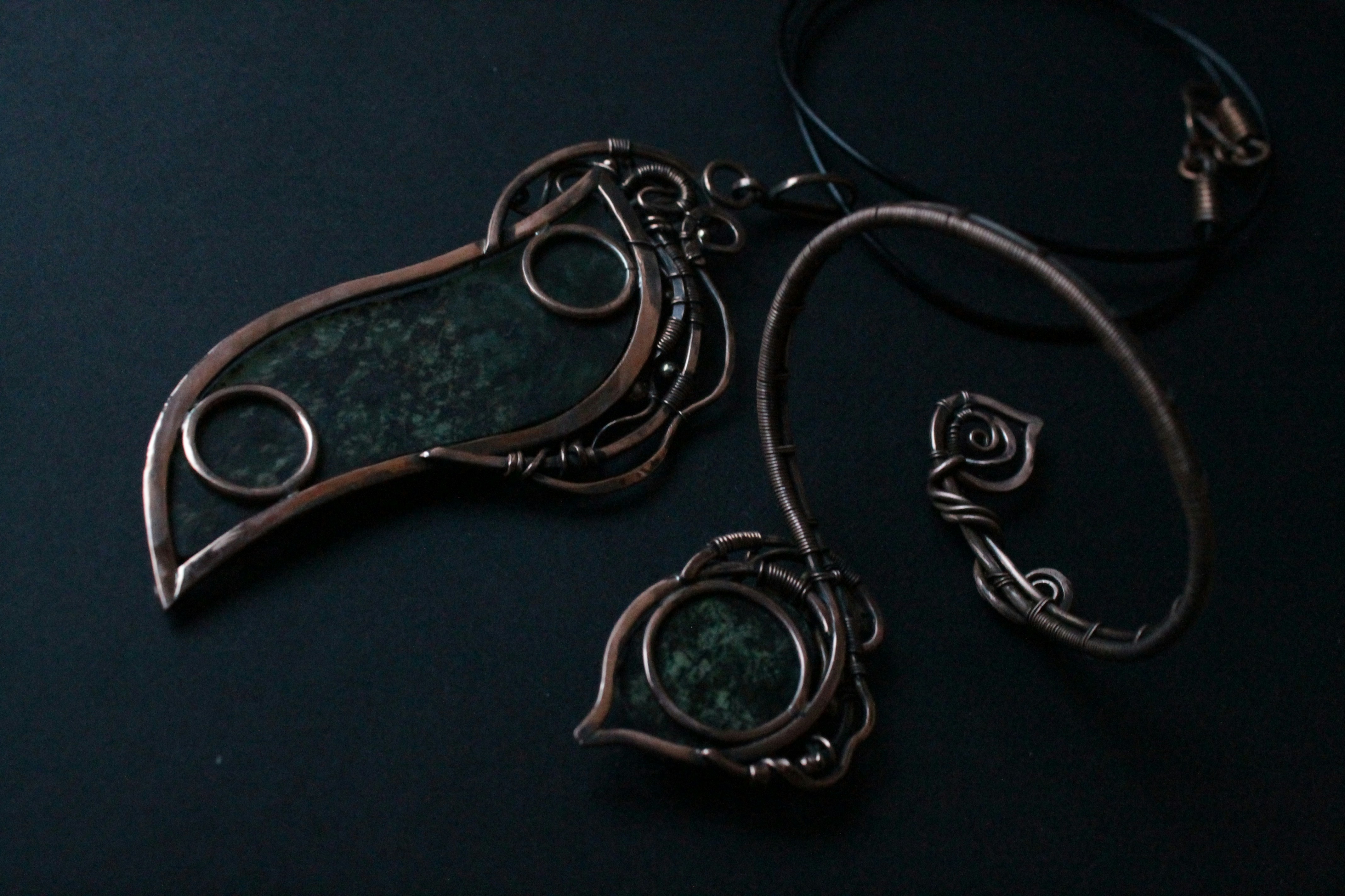 AI Avatar Accessories That Match Character Personalities