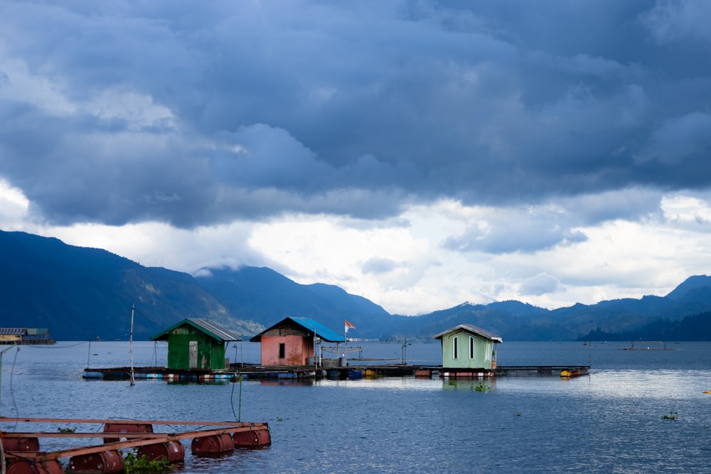 a body of water that has some houses on it