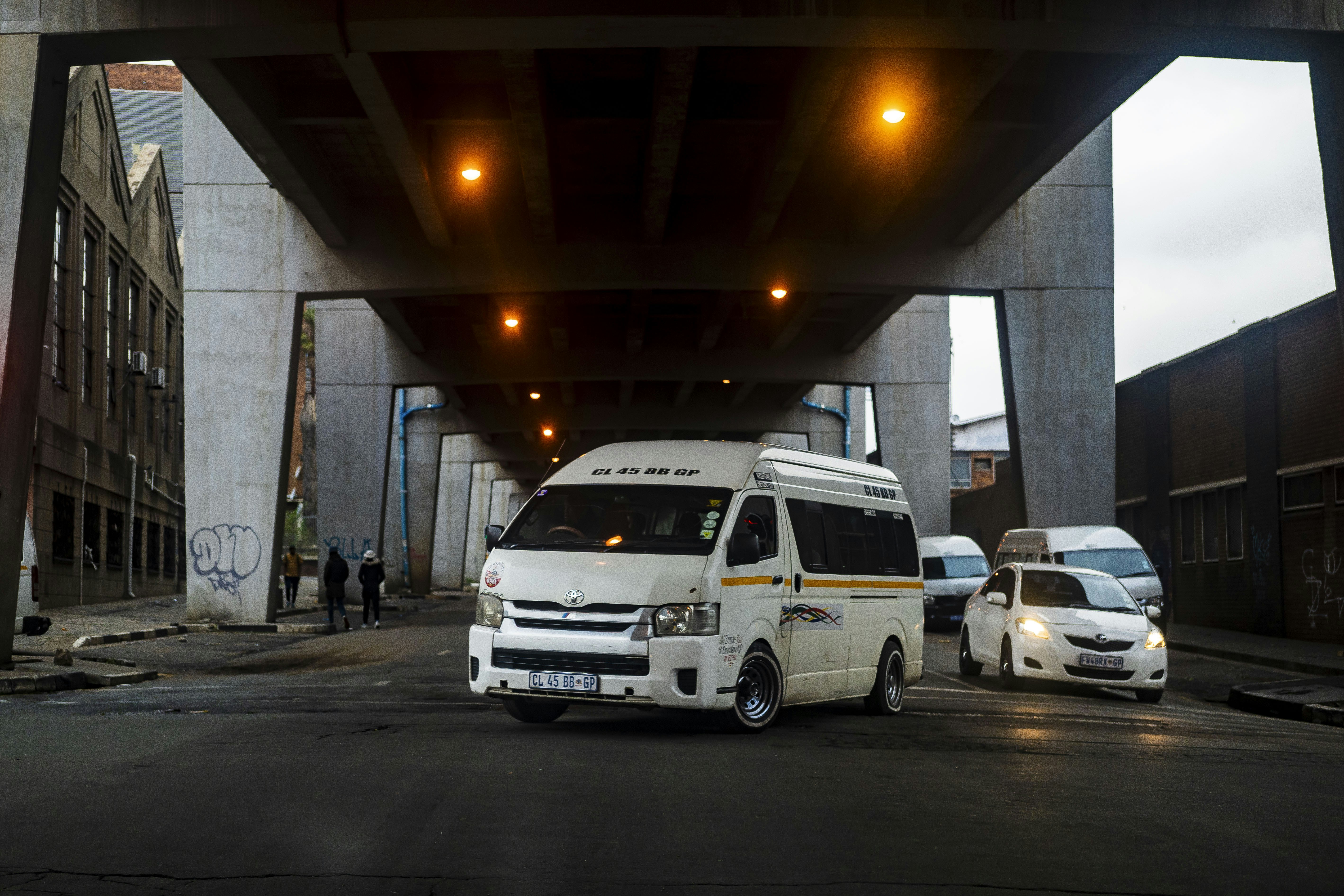 Nissan Caravan 상세