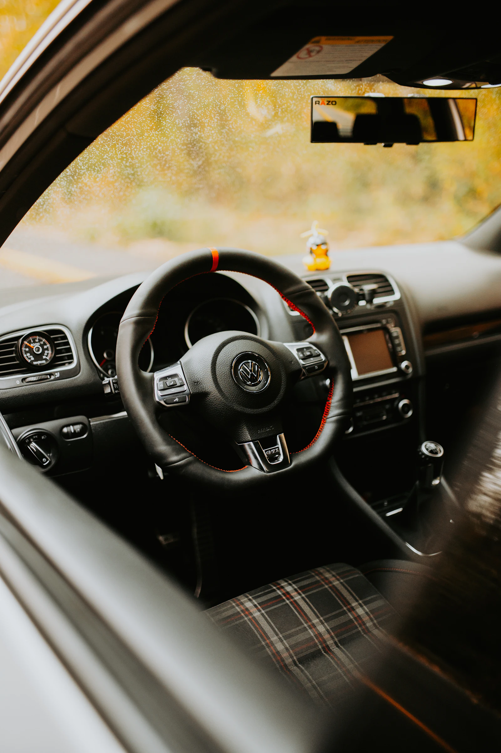 Dash Cam Memory Cards: Check Endurance, Capacity and Overwrite Behavior