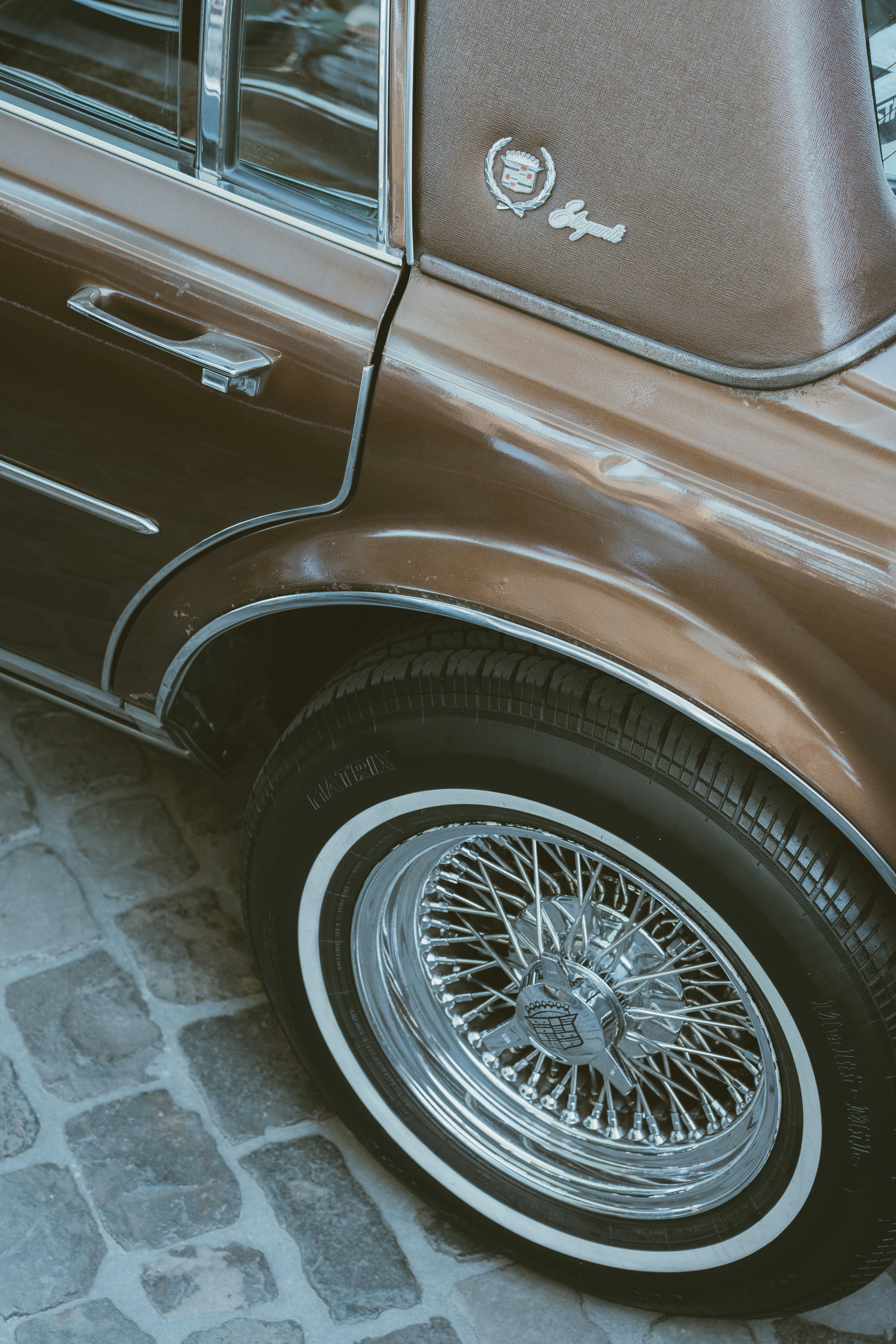 beige vintage car wallpaper, wallpaper, Breaking Bad Aztek: The Car's Story & Legacy 1