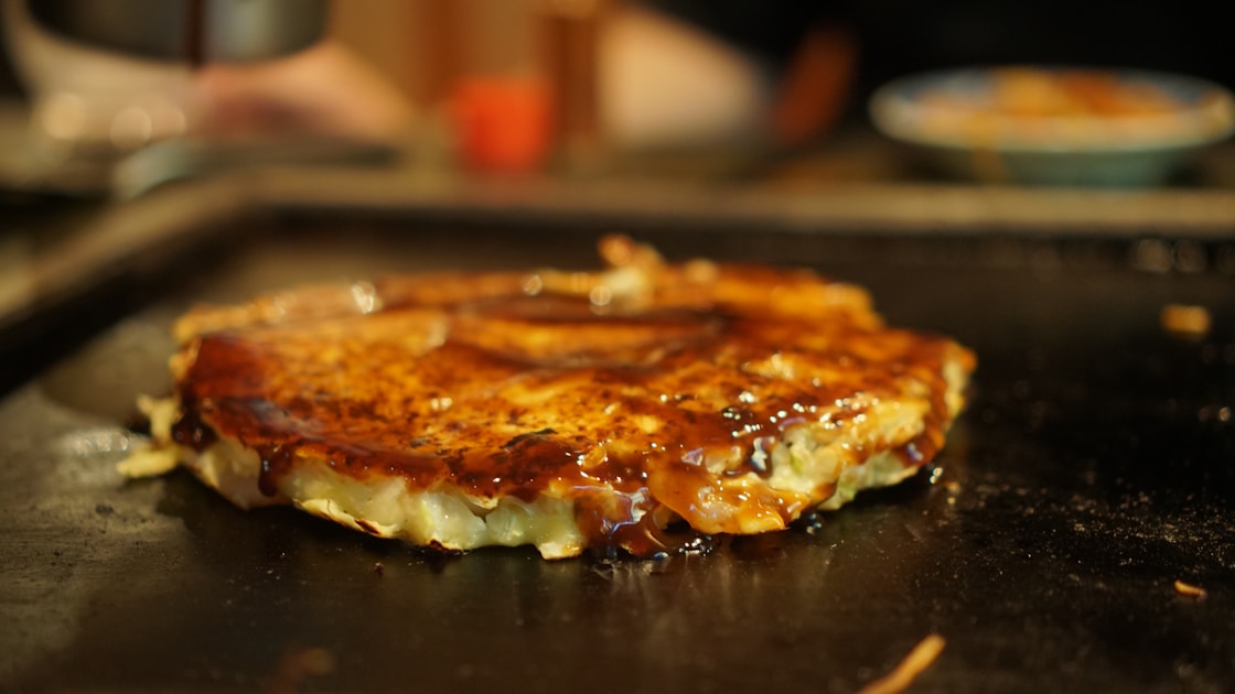 月島もんじゃストリート完全ガイド ── 名店8選と失敗しない焼き方・モデルコース