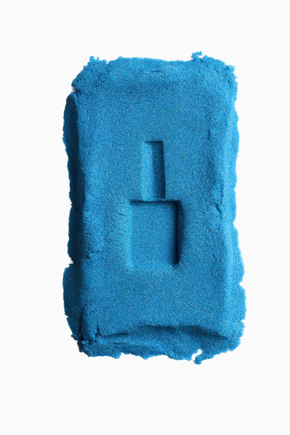 a blue substance with the letter e in it