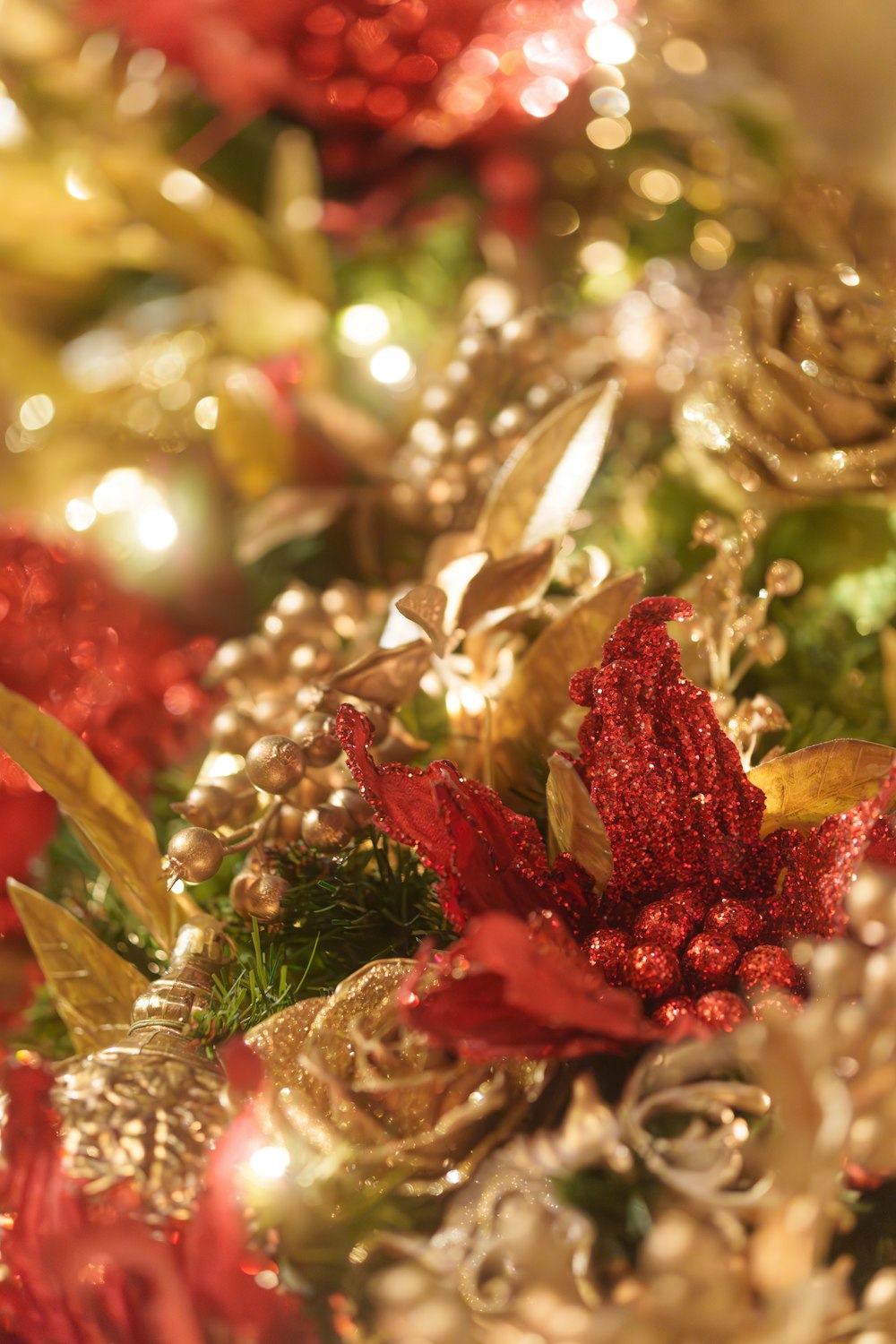 a close up of a bunch of christmas decorations