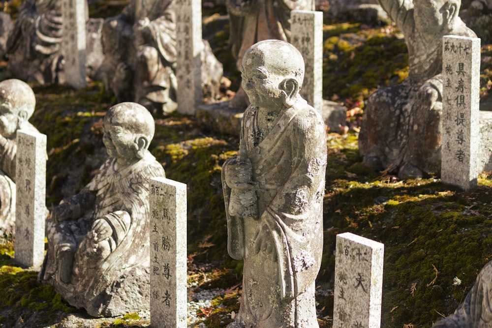 a cemetery with many heads and heads of people