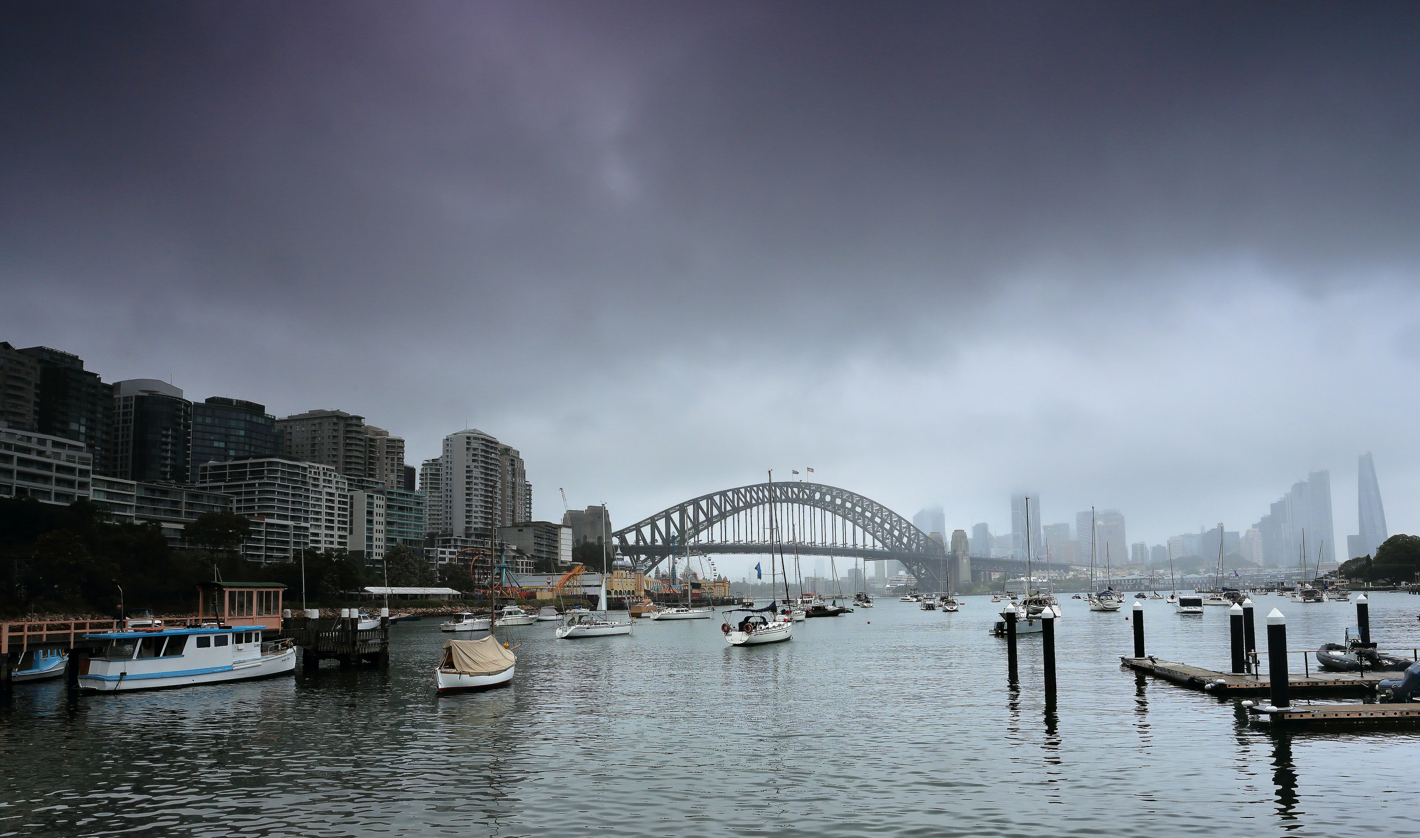Sydney harbour skyline