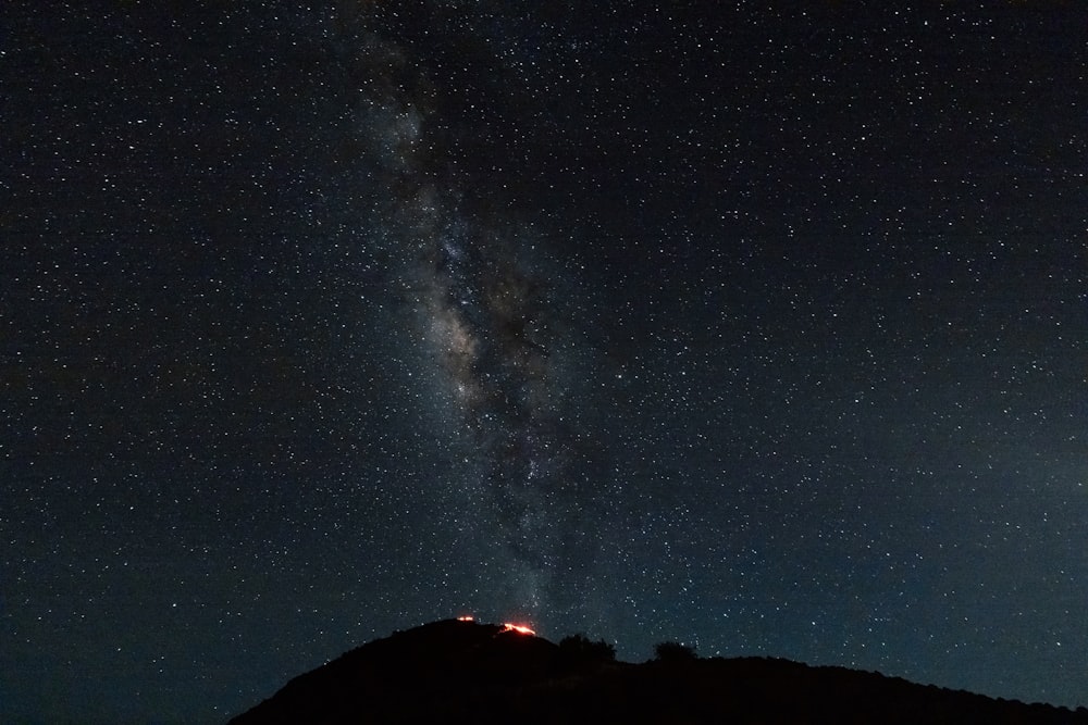 the night sky with stars and the milky